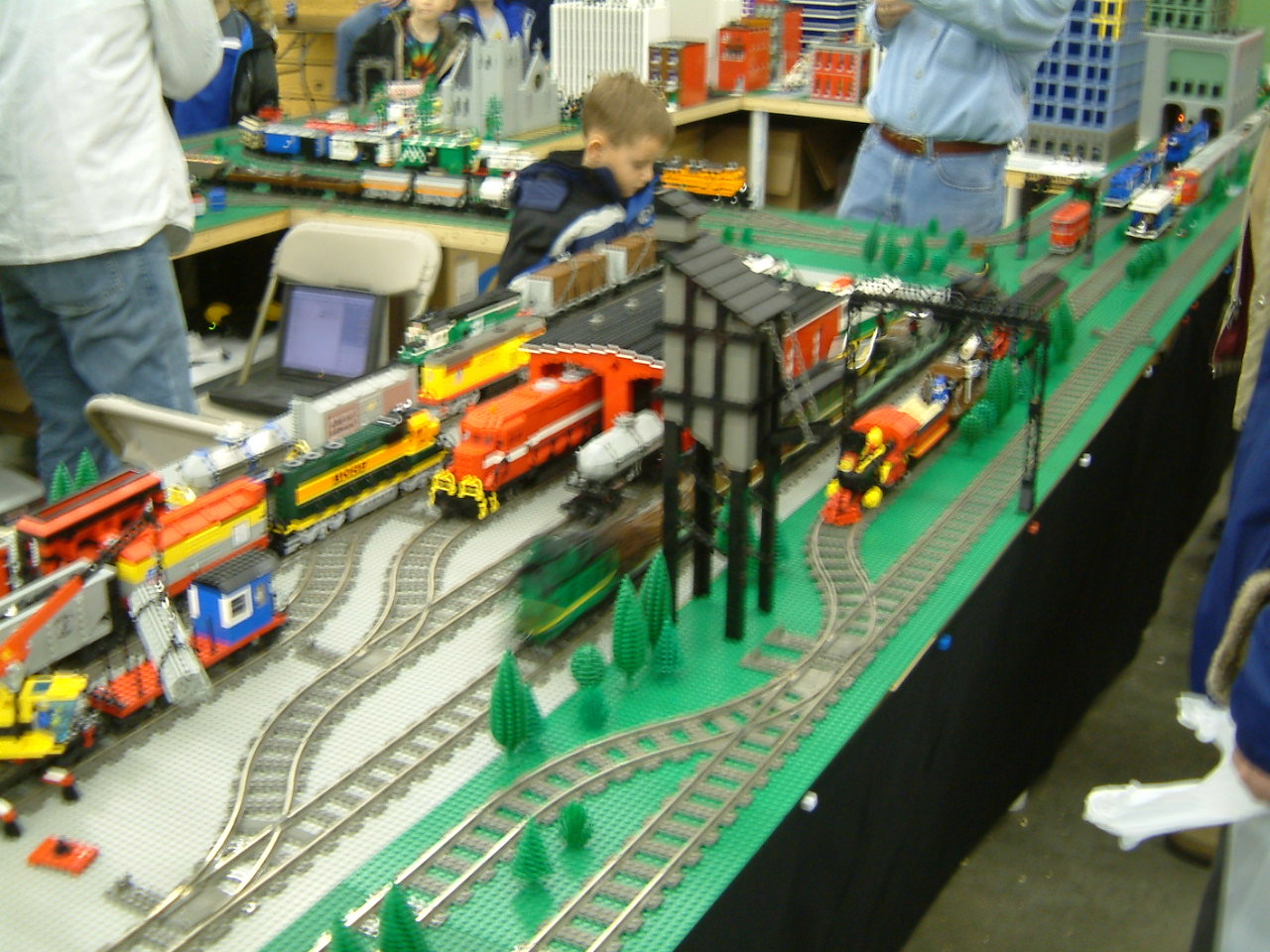 legotrain04.jpg
