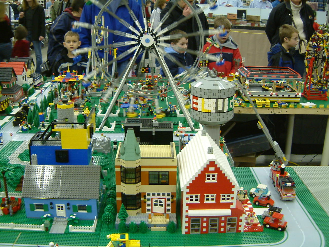legotrain13.jpg