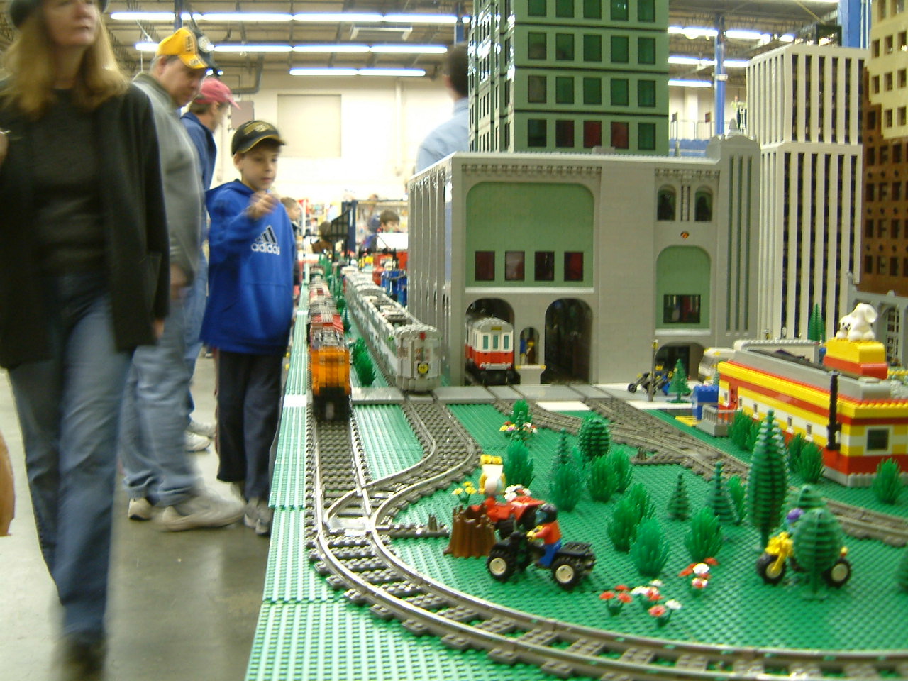 legotrain18.jpg