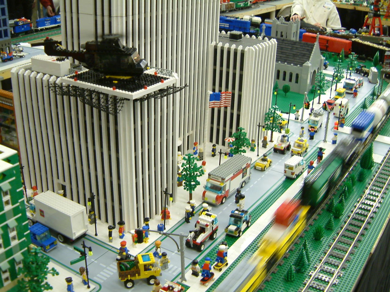 legotrain23.jpg