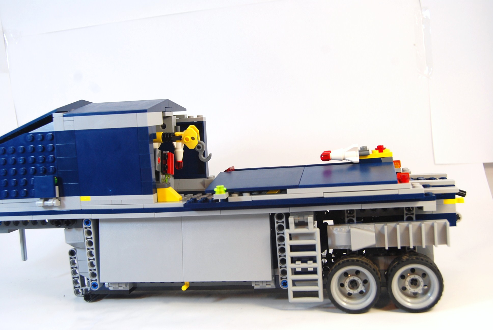 agent_truck_04.jpg