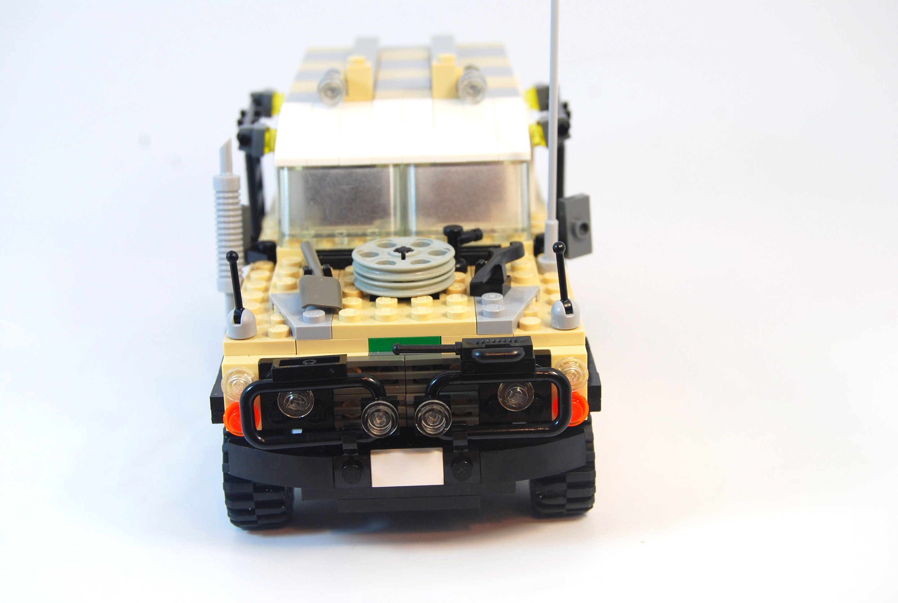 agent_janus_landrover_studio_14.jpg