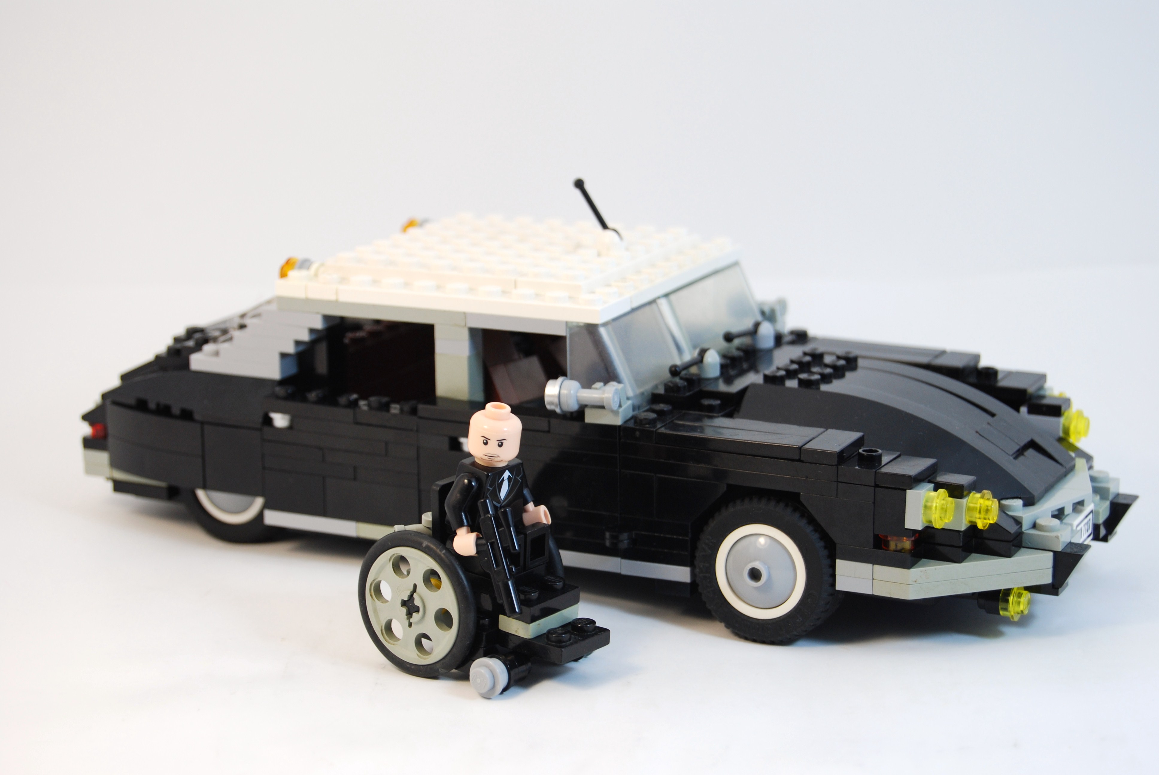 dr_nothing_citroen_ds_01.jpg