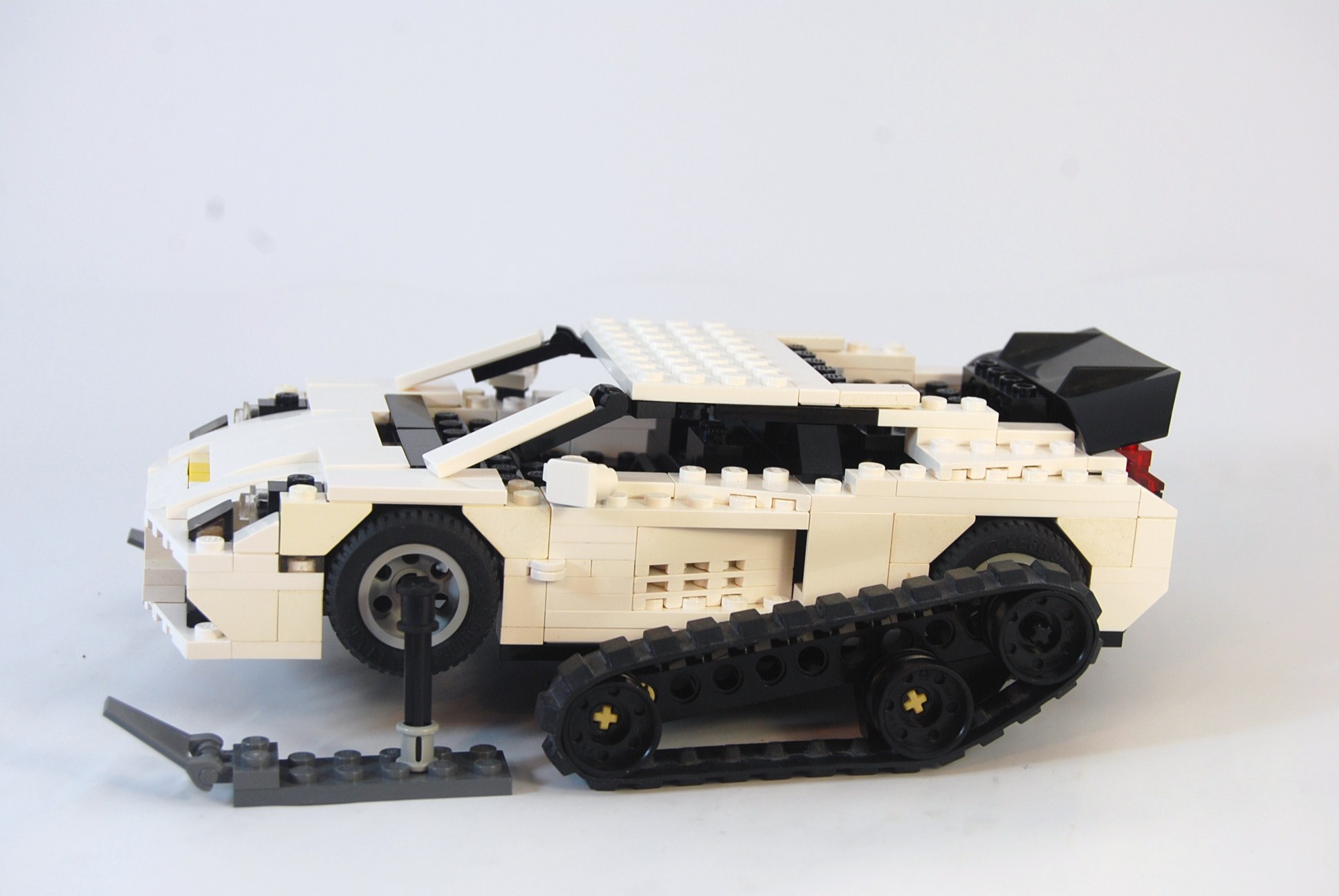 janus_lamborghini_snow_01.jpg