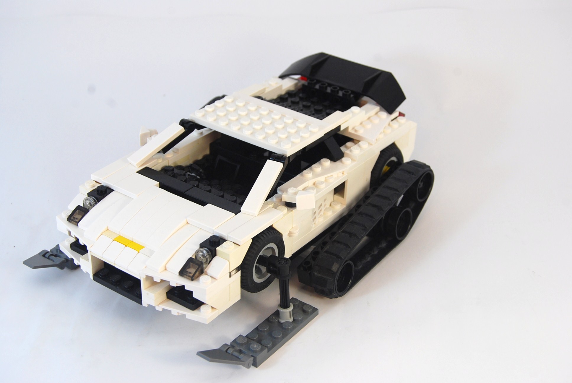 janus_lamborghini_snow_09.jpg