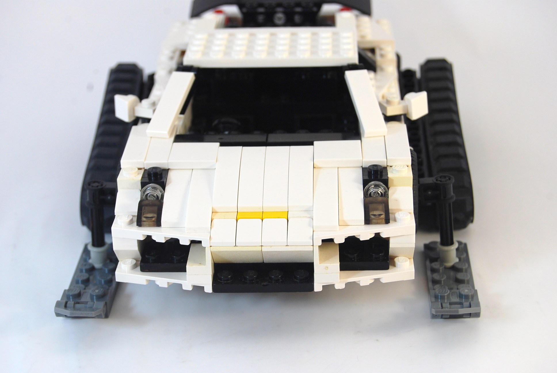 janus_lamborghini_snow_12.jpg