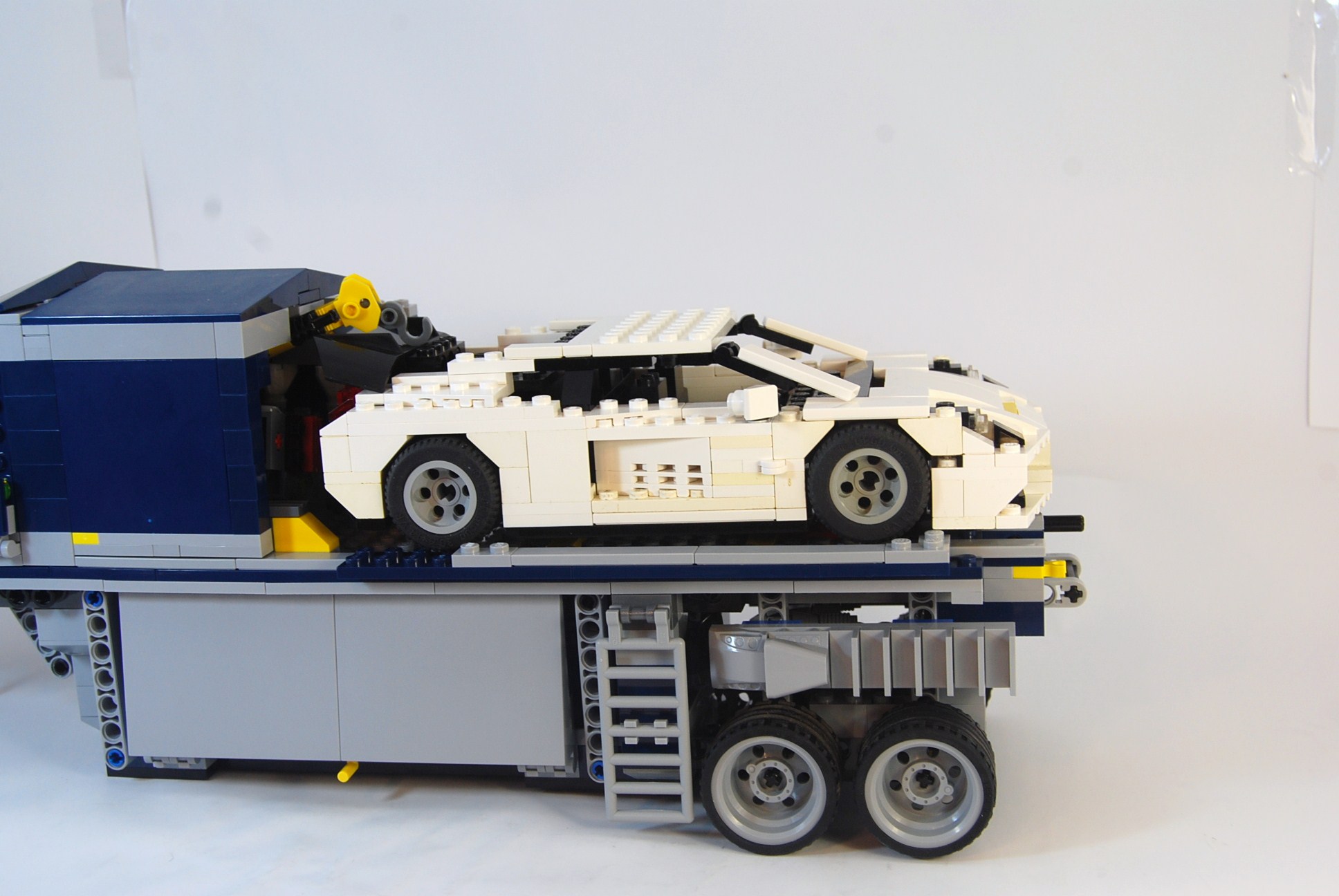 janus_lamborghini_snow_21.jpg