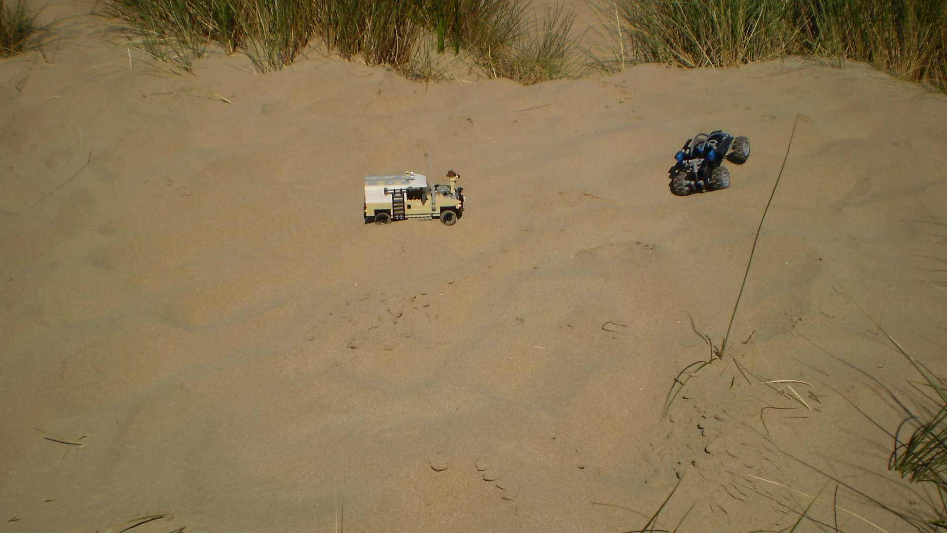 agent_janus_desert_action_11.jpg