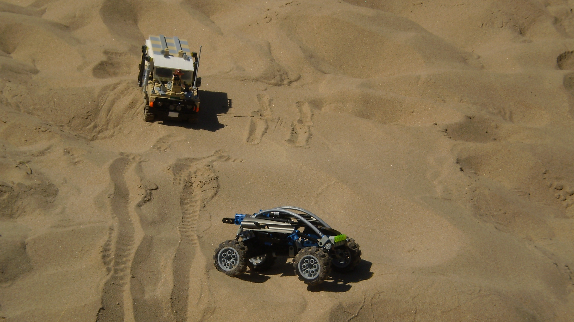 agent_janus_desert_action_21.jpg