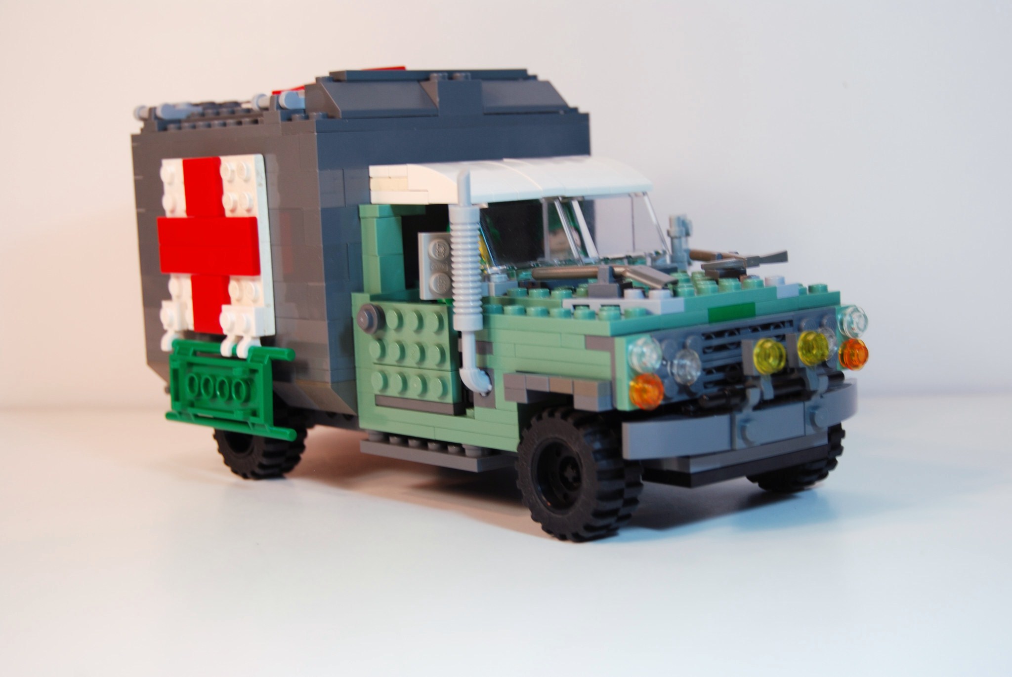 landrover_surveillance_04.jpg