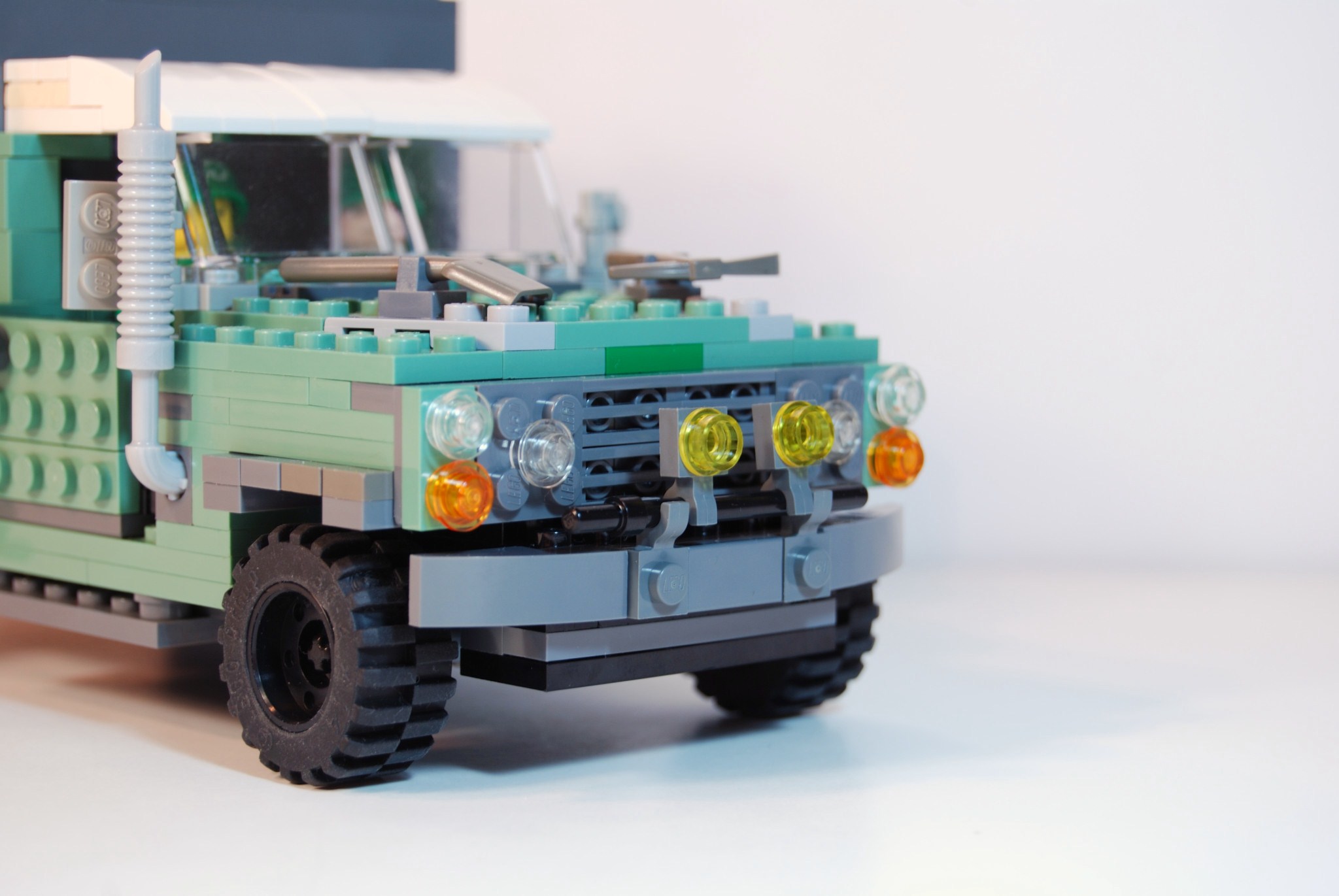 landrover_surveillance_05.jpg