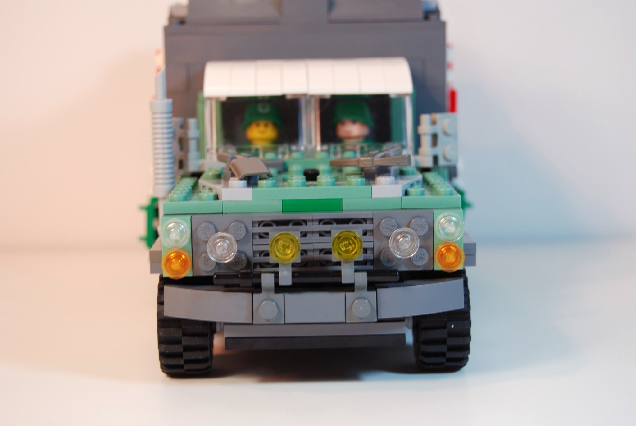 landrover_surveillance_12.jpg