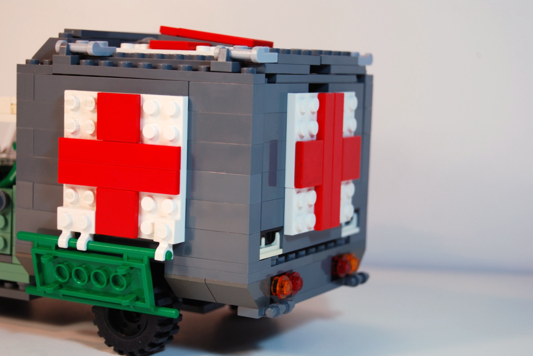 landrover_surveillance_20.jpg