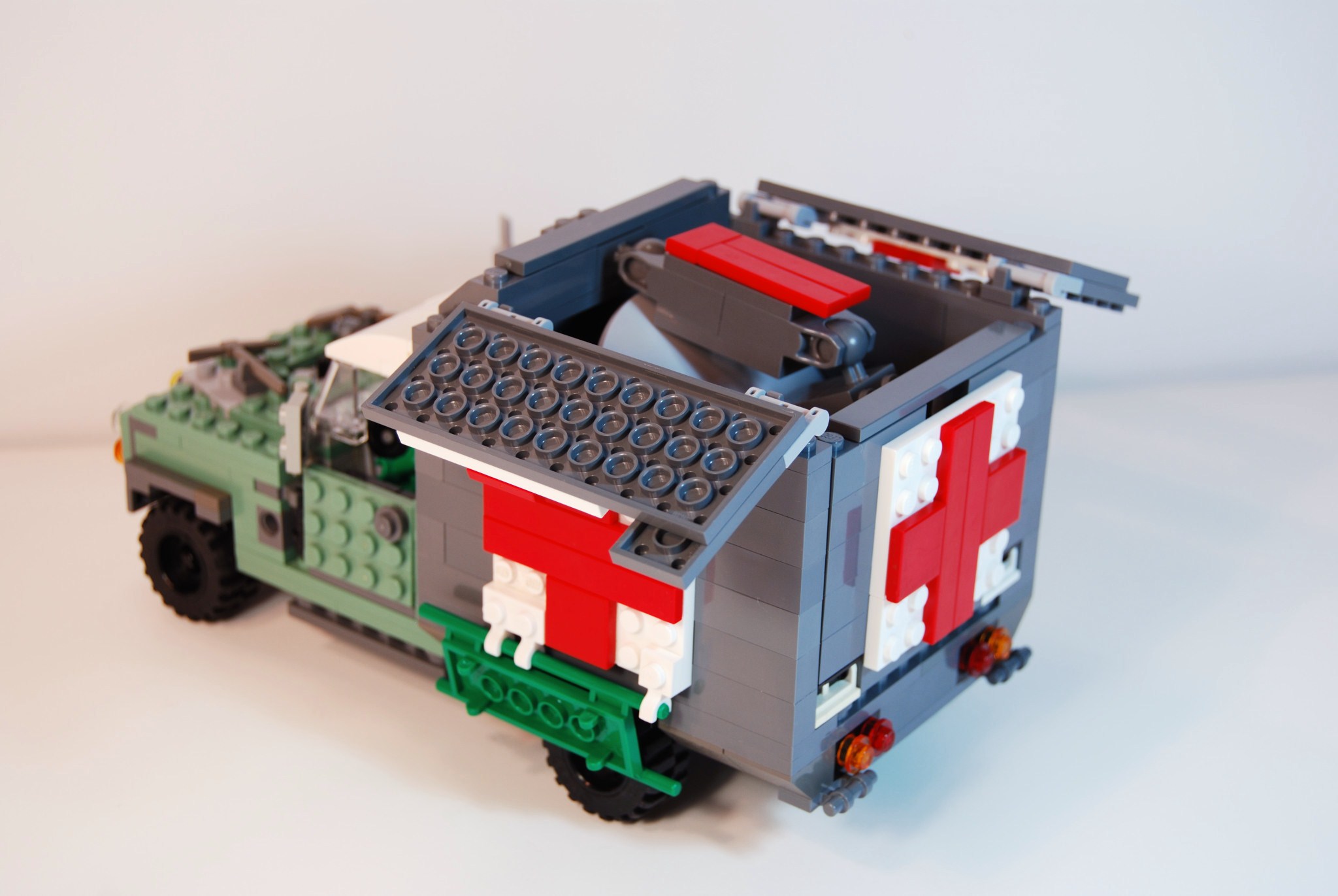 landrover_surveillance_33.jpg