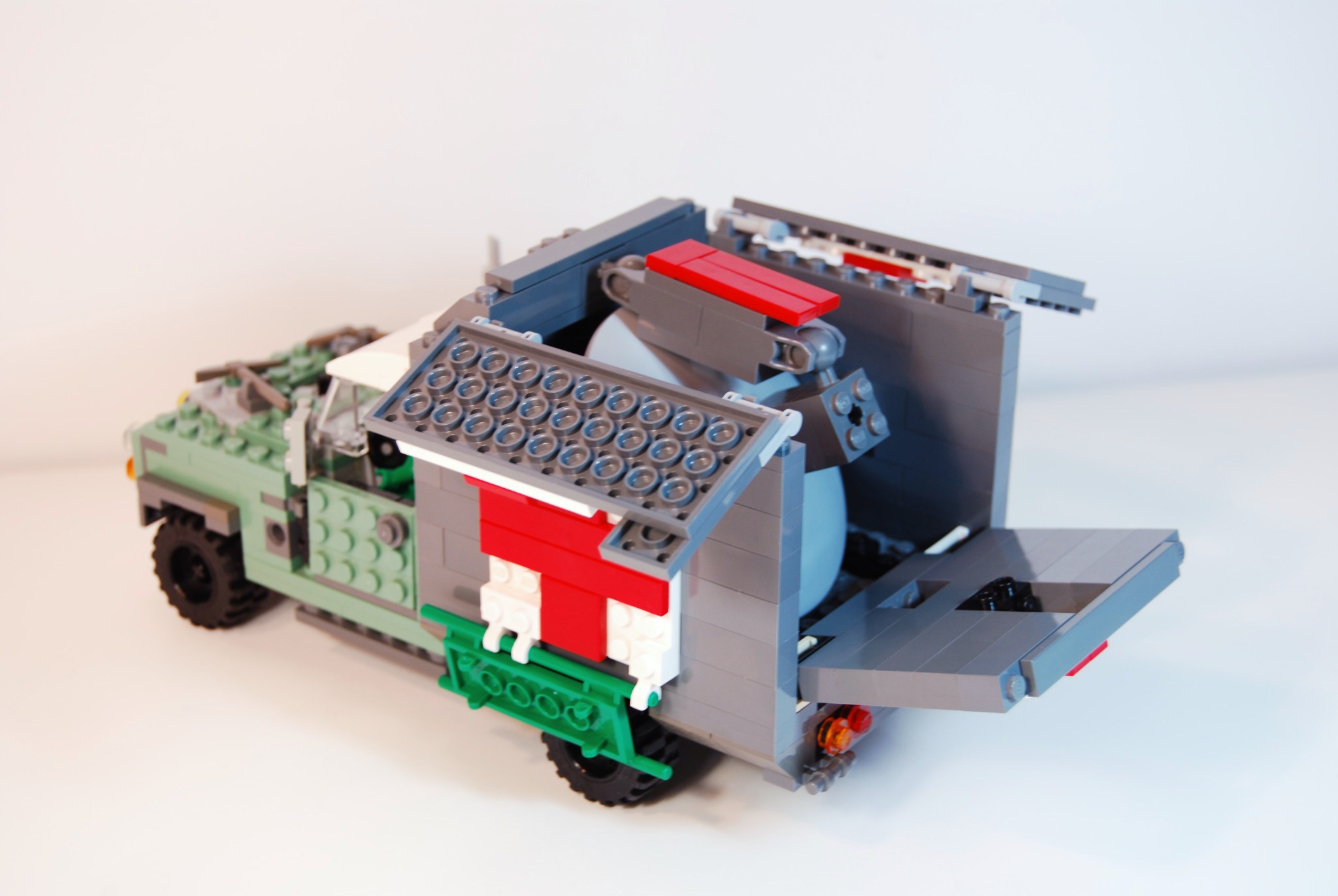 landrover_surveillance_34.jpg