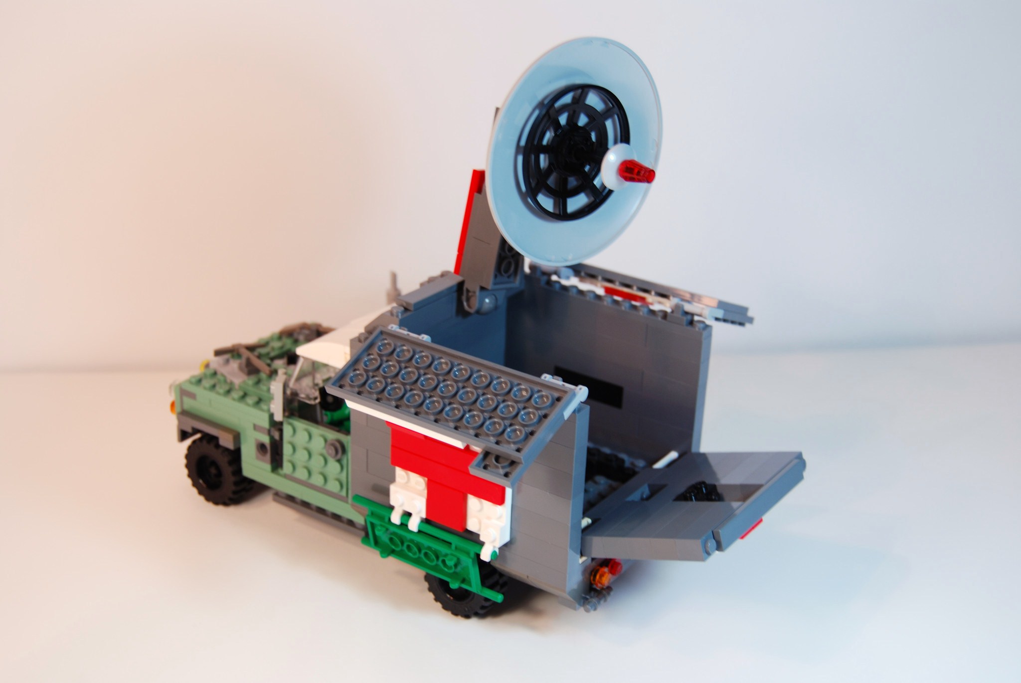 landrover_surveillance_37.jpg