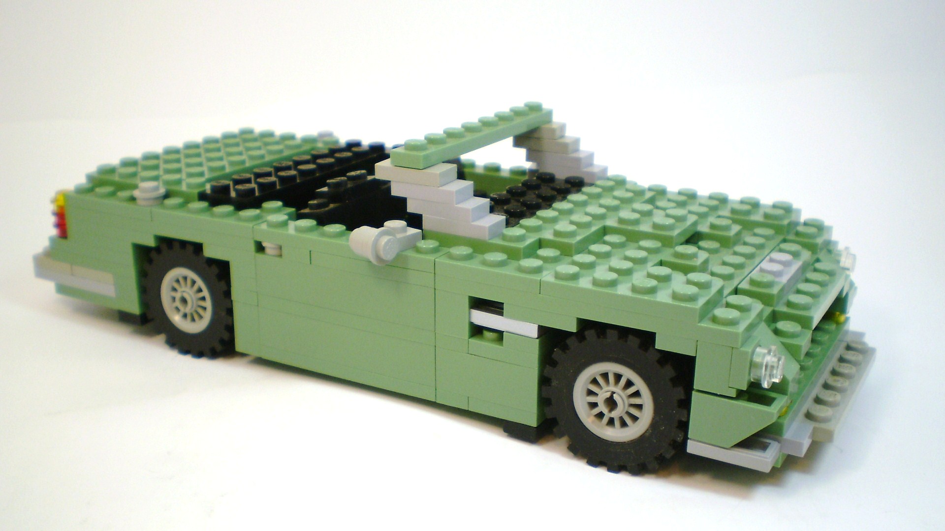 aston_martin_db5_volante_07.jpg