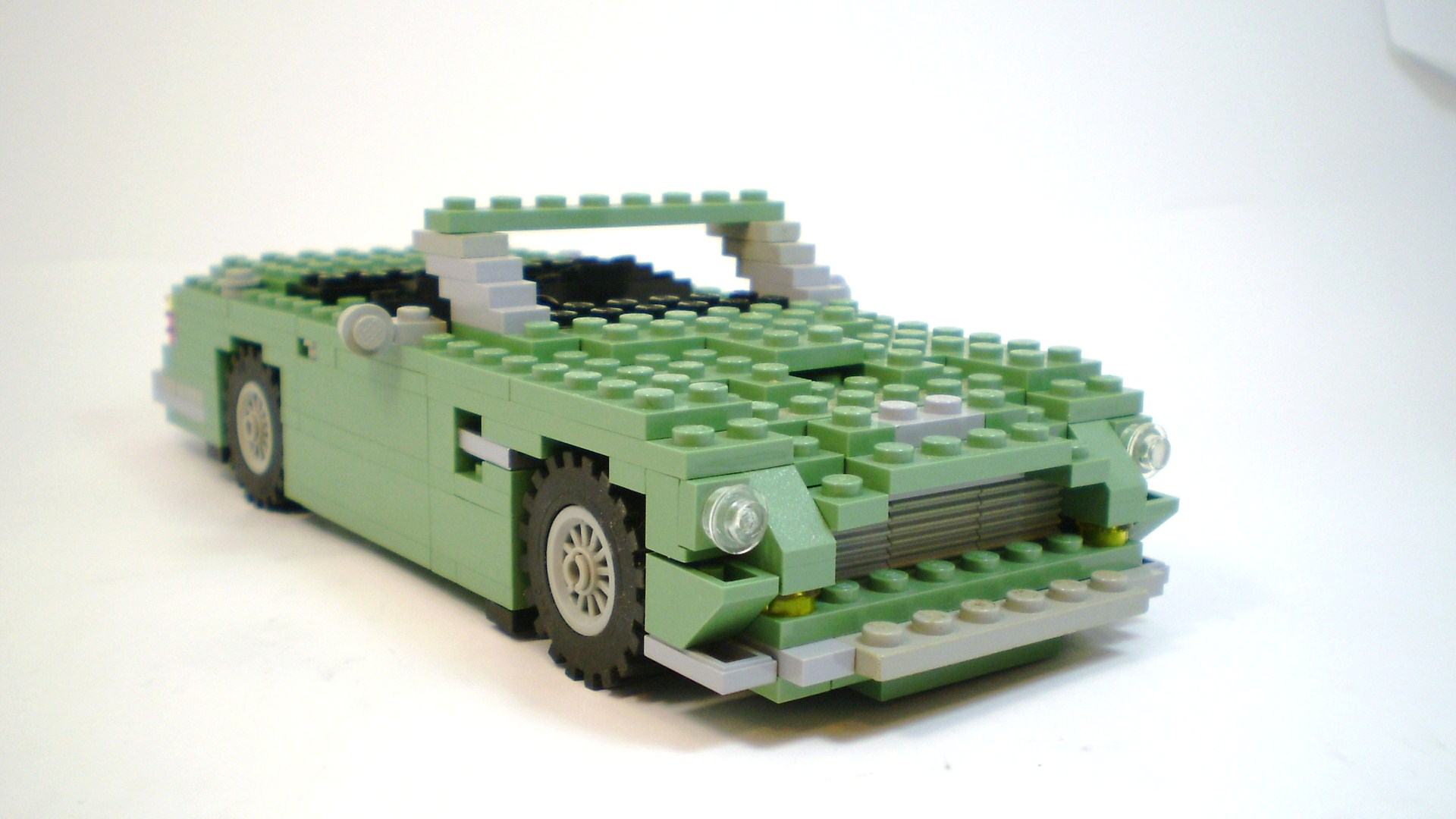 aston_martin_db5_volante_10.jpg