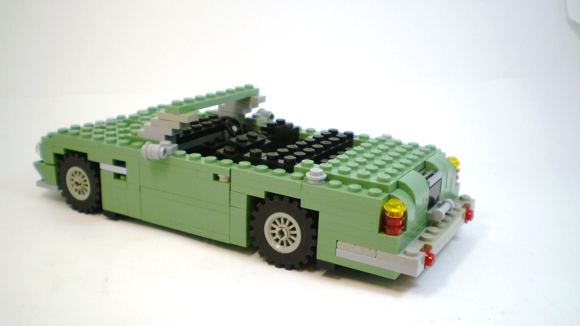 aston_martin_db5_volante_18.jpg