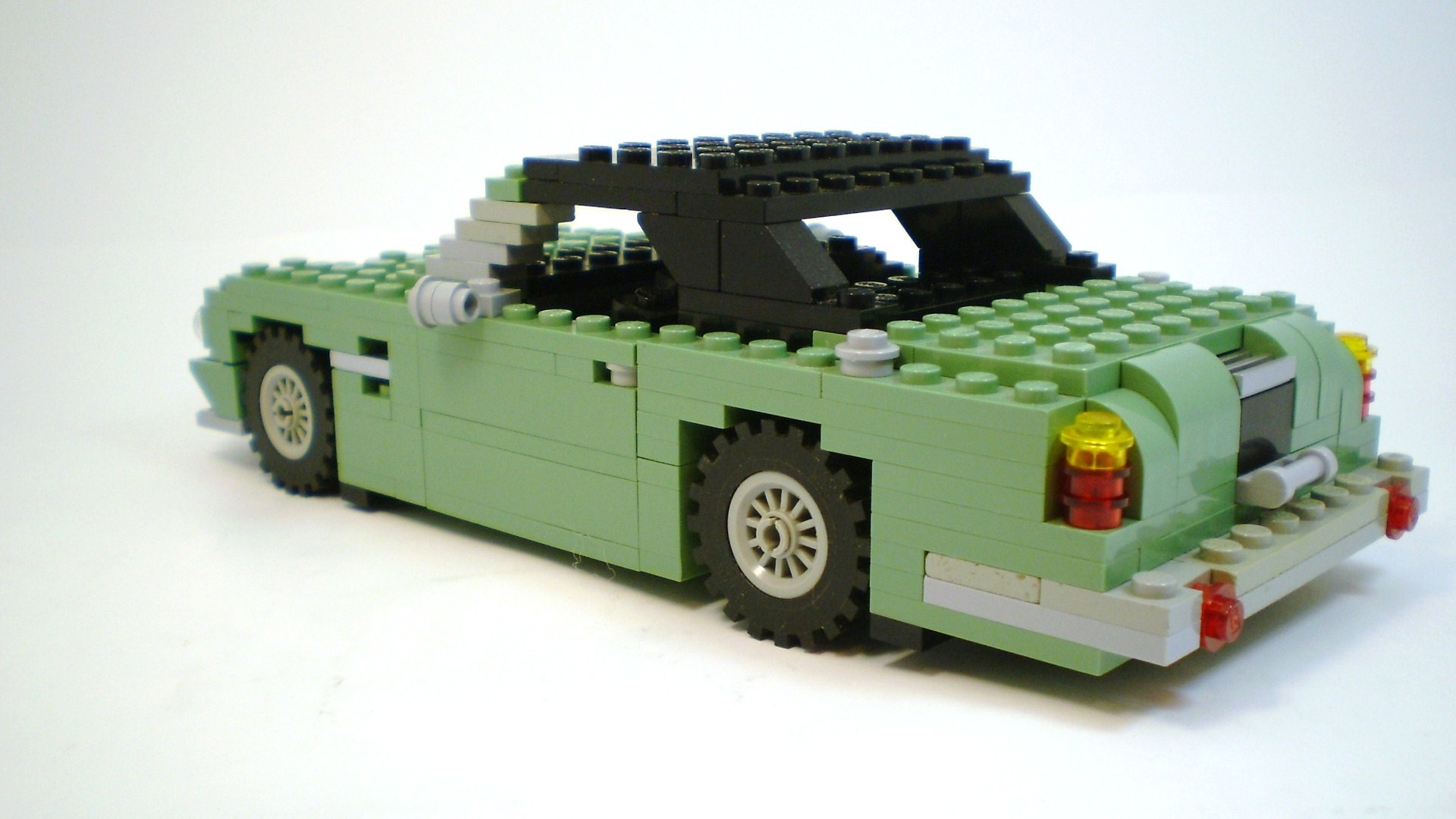 aston_martin_db5_volante_31.jpg