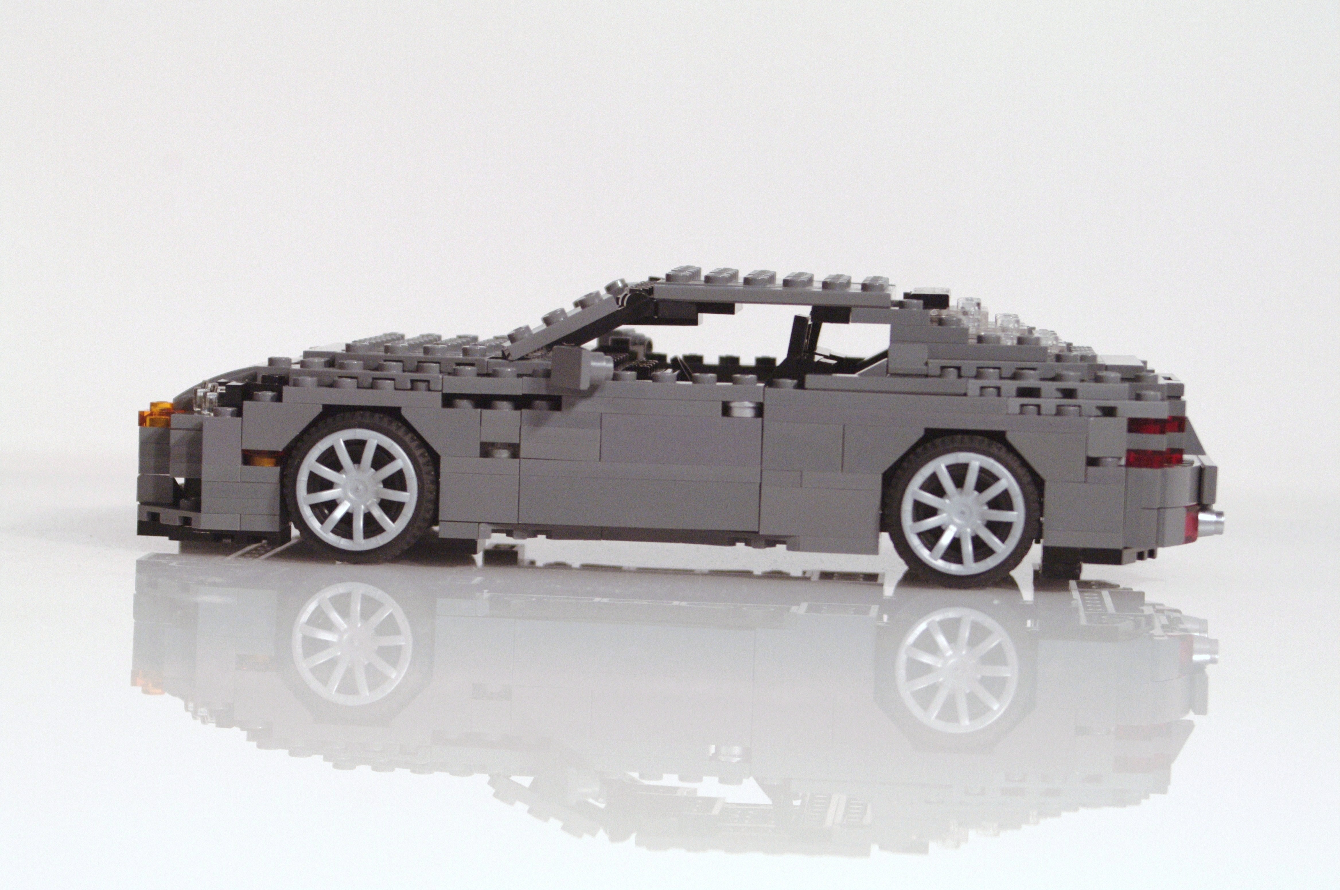 aston_martin_db9_coupe_00z.jpg
