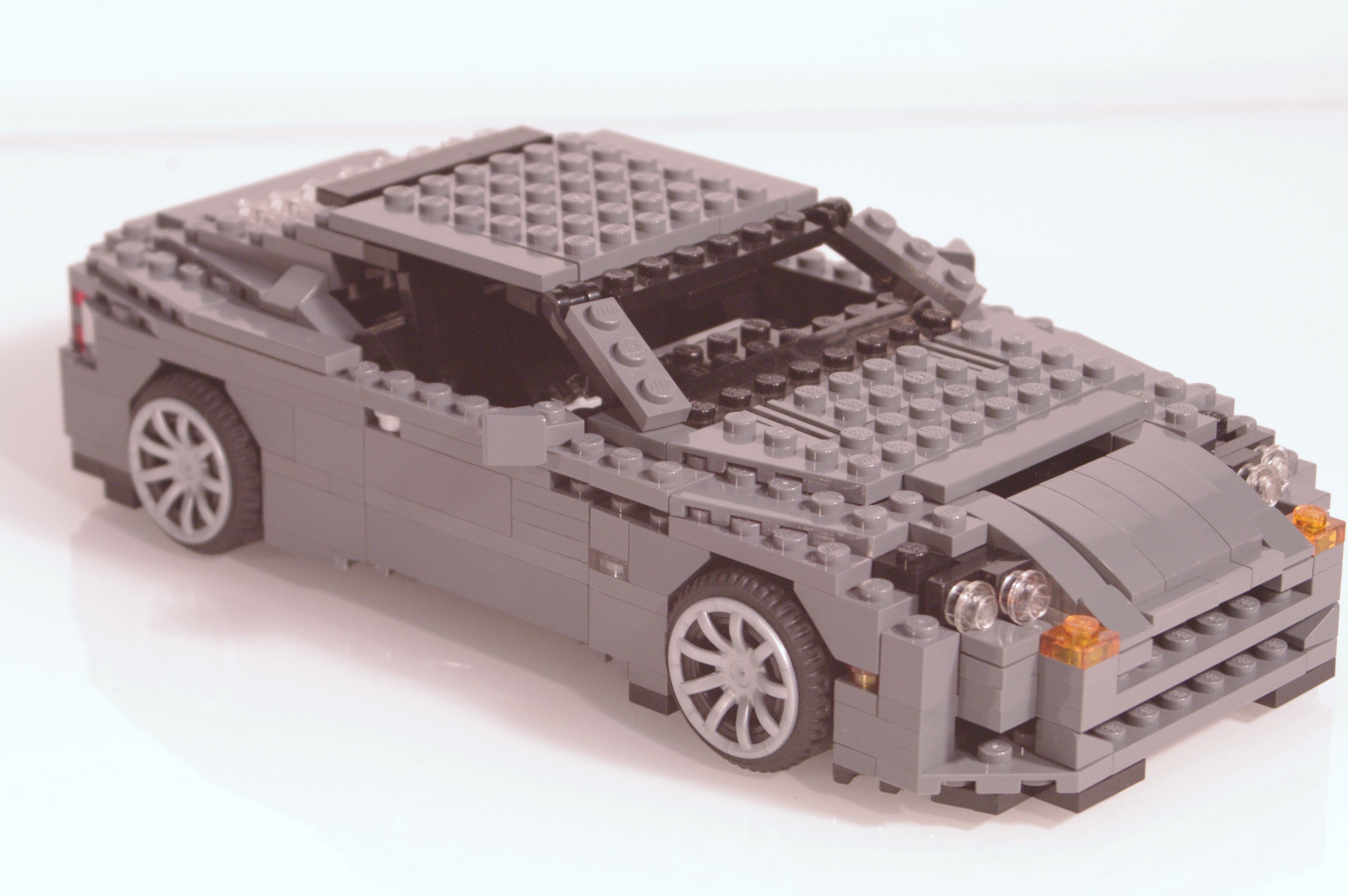aston_martin_db9_coupe_02.jpg