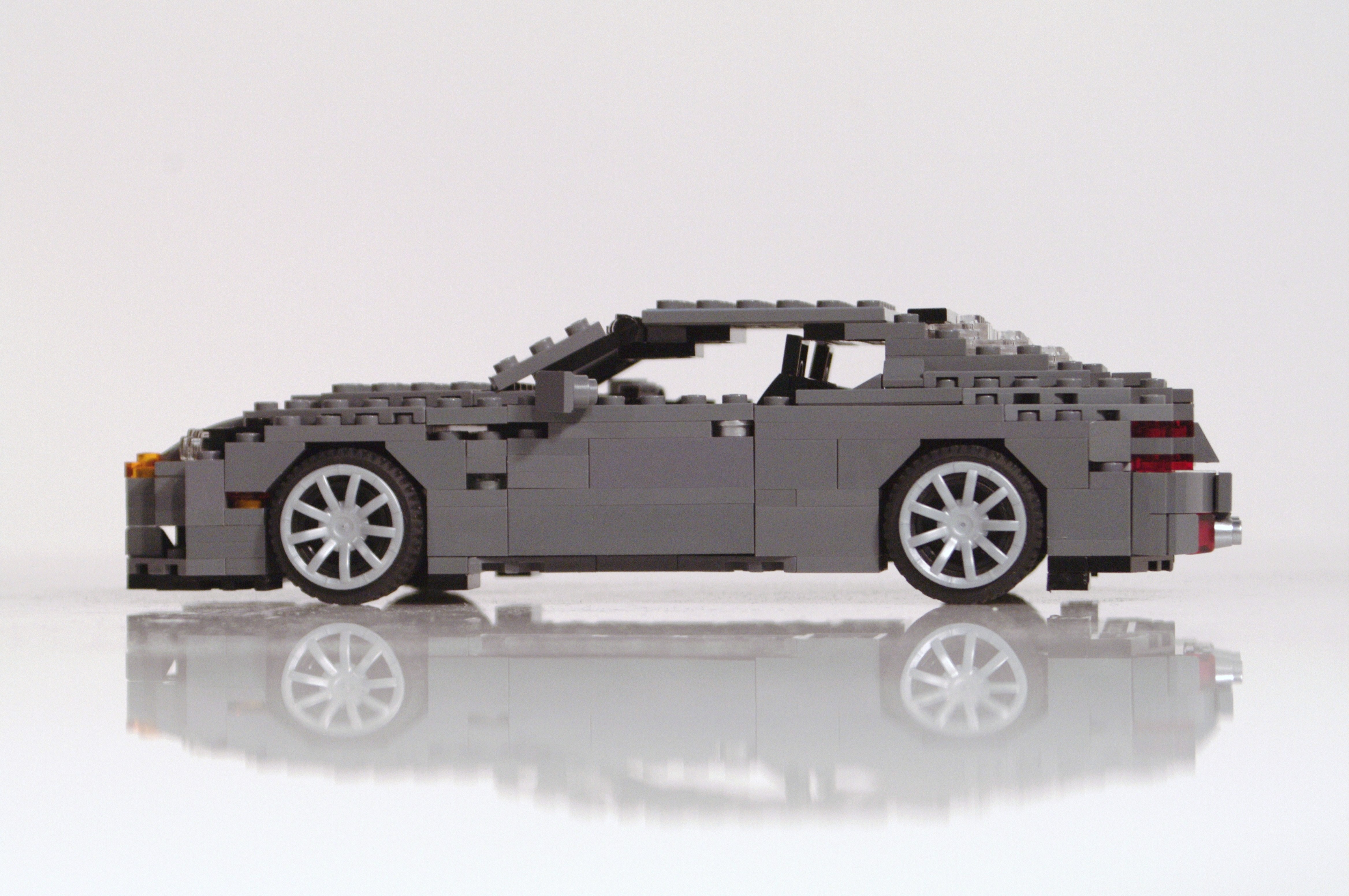 aston_martin_db9_coupe_04.jpg