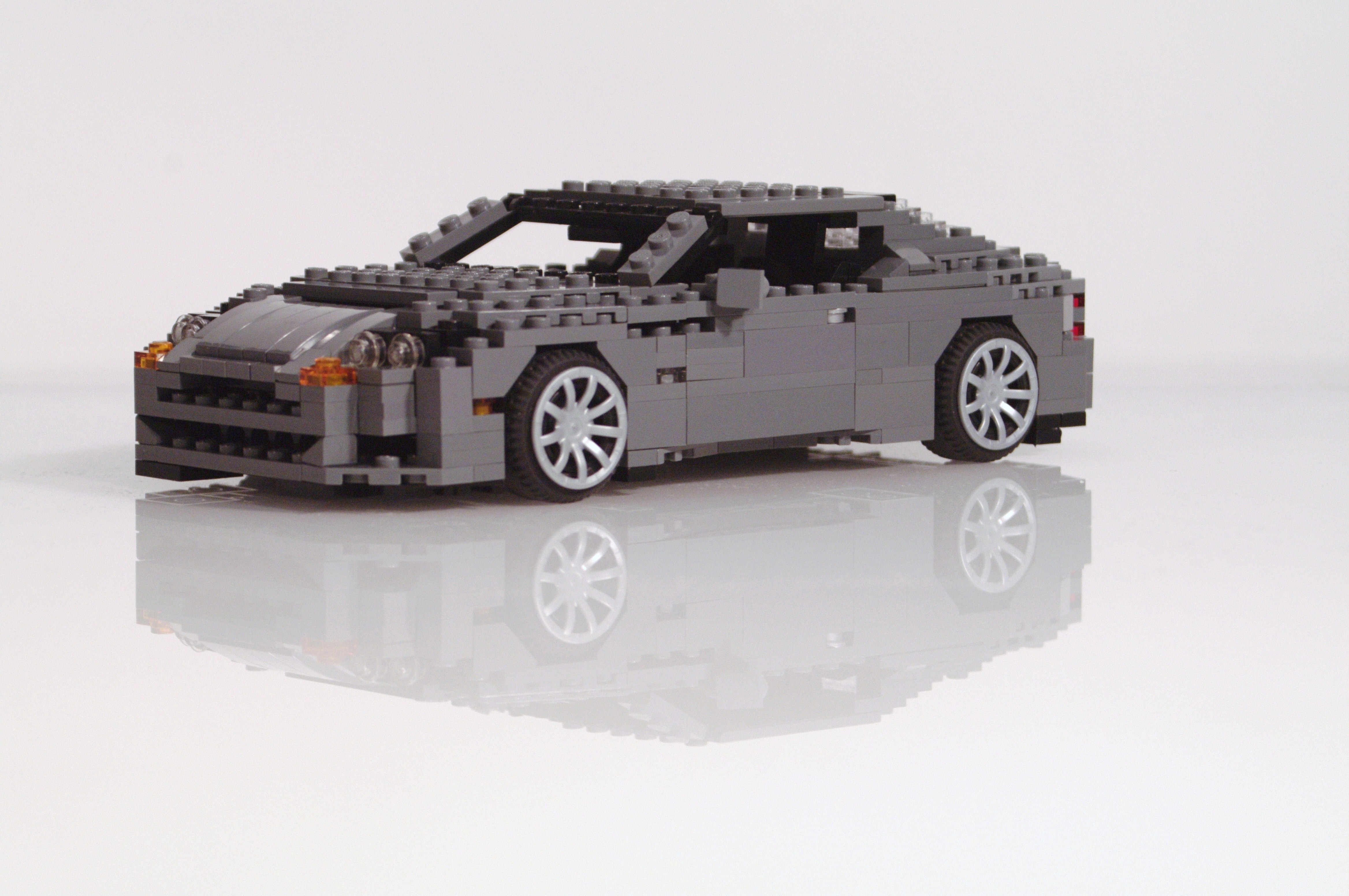 aston_martin_db9_coupe_07.jpg