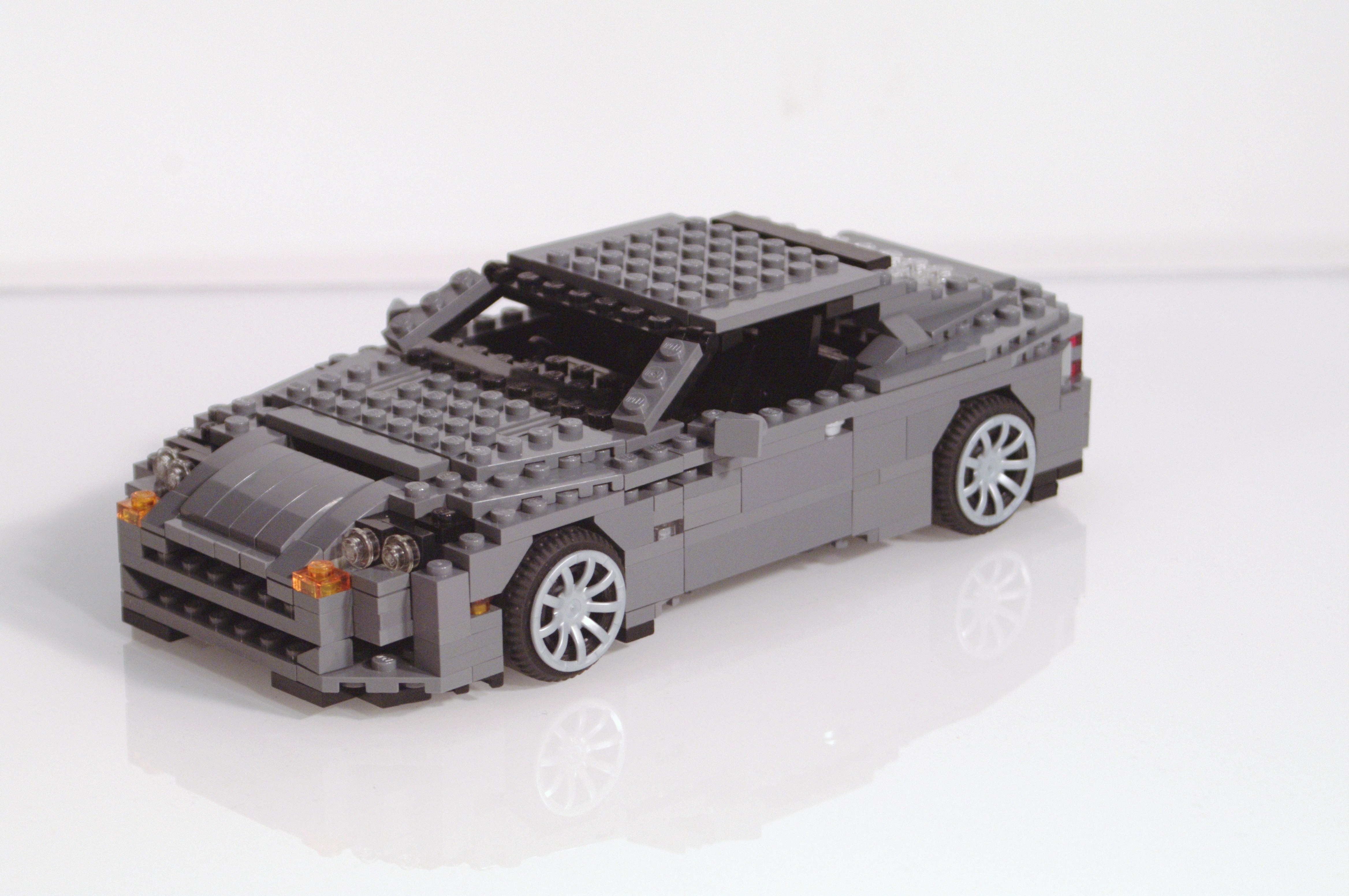 aston_martin_db9_coupe_08.jpg