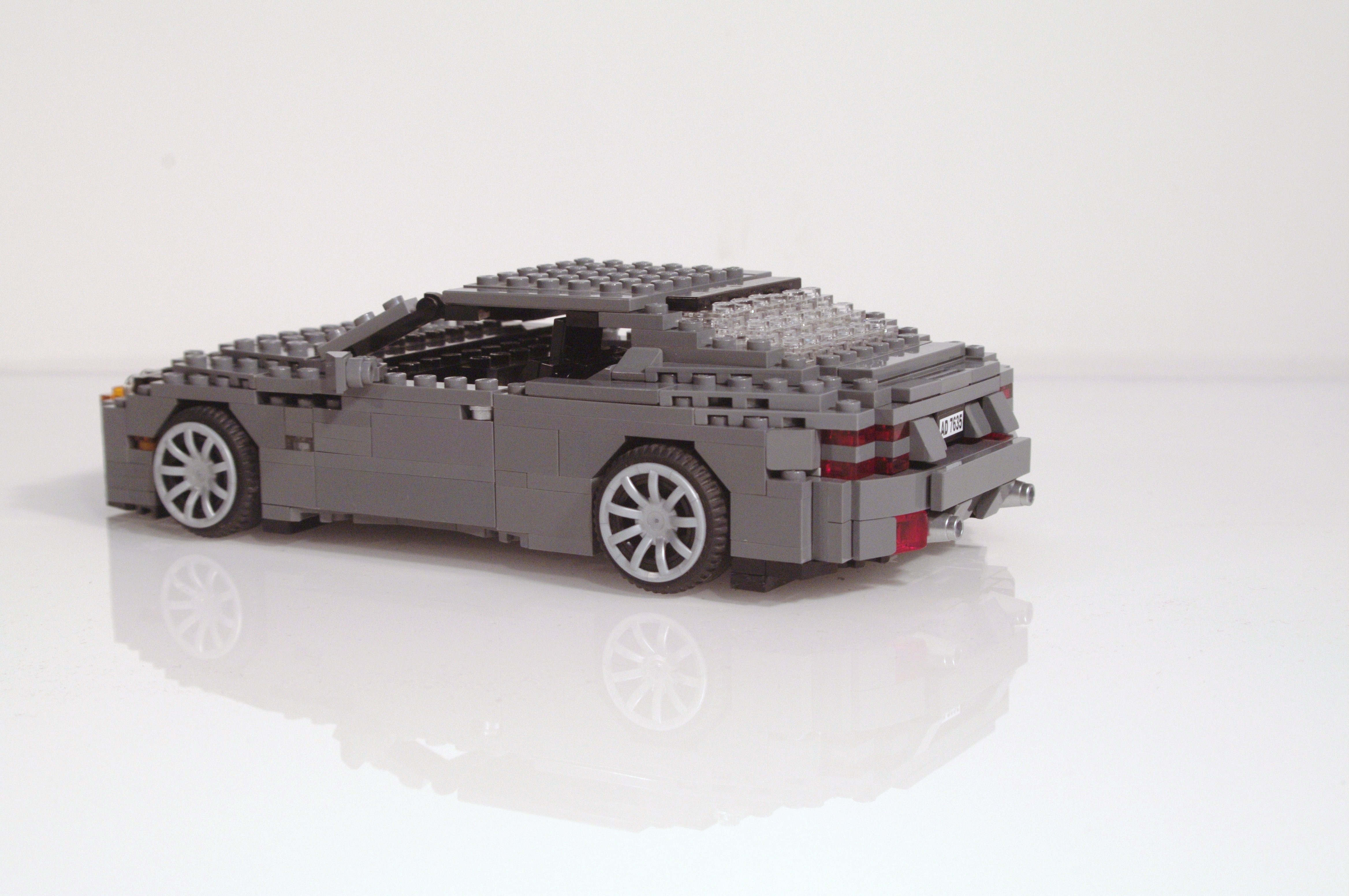 aston_martin_db9_coupe_09.jpg