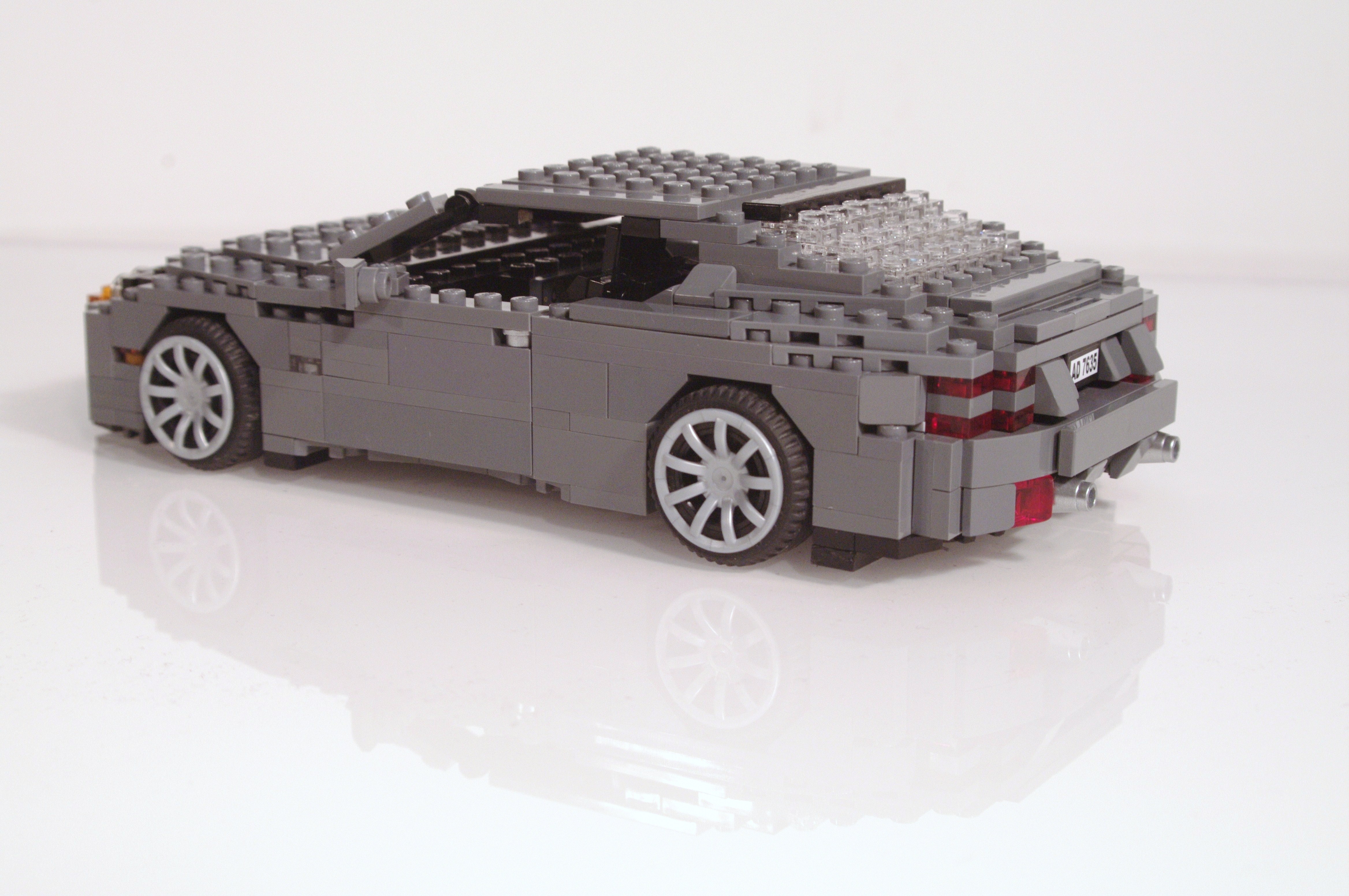 aston_martin_db9_coupe_10.jpg