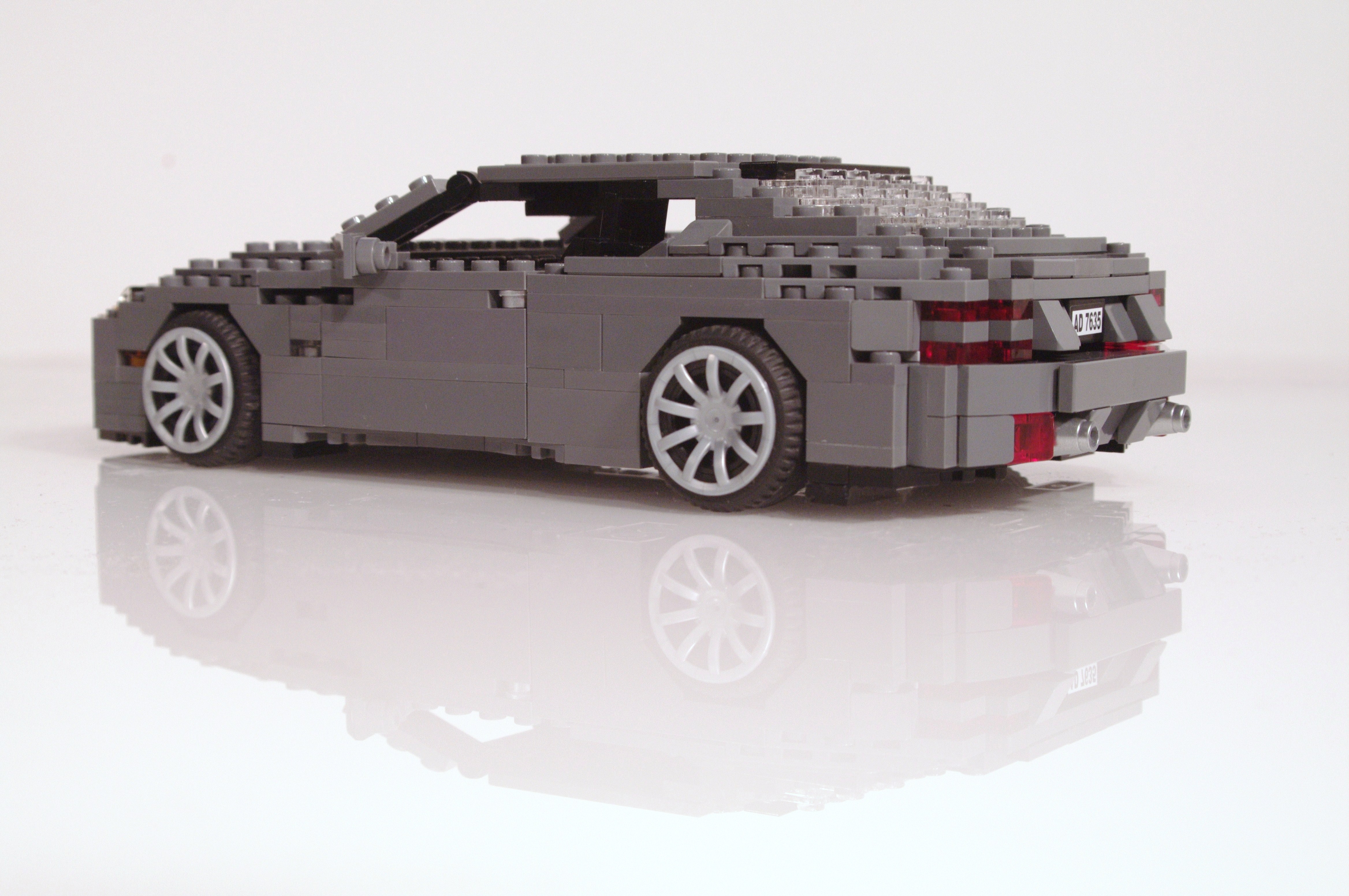 aston_martin_db9_coupe_11.jpg