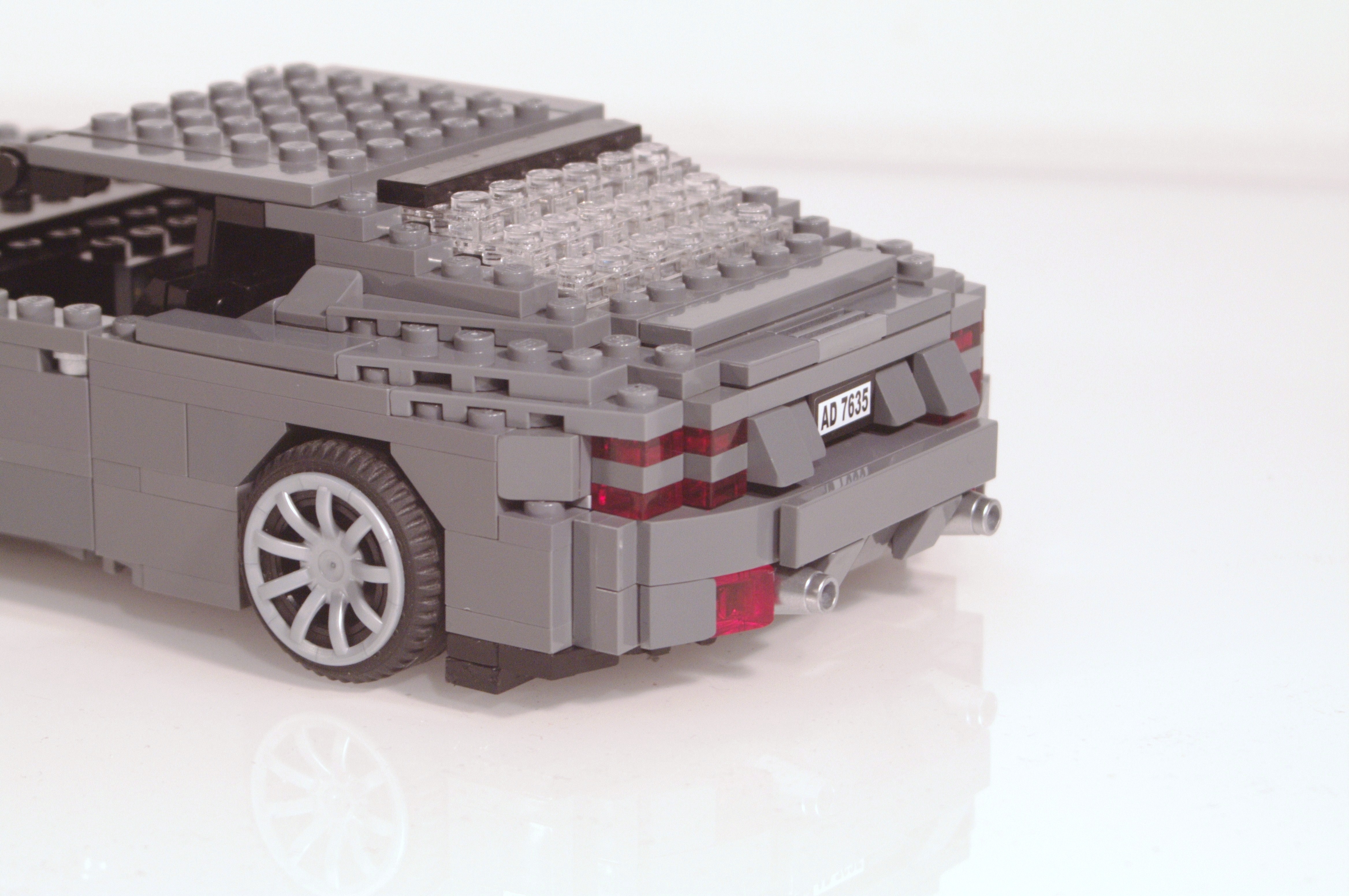 aston_martin_db9_coupe_12.jpg