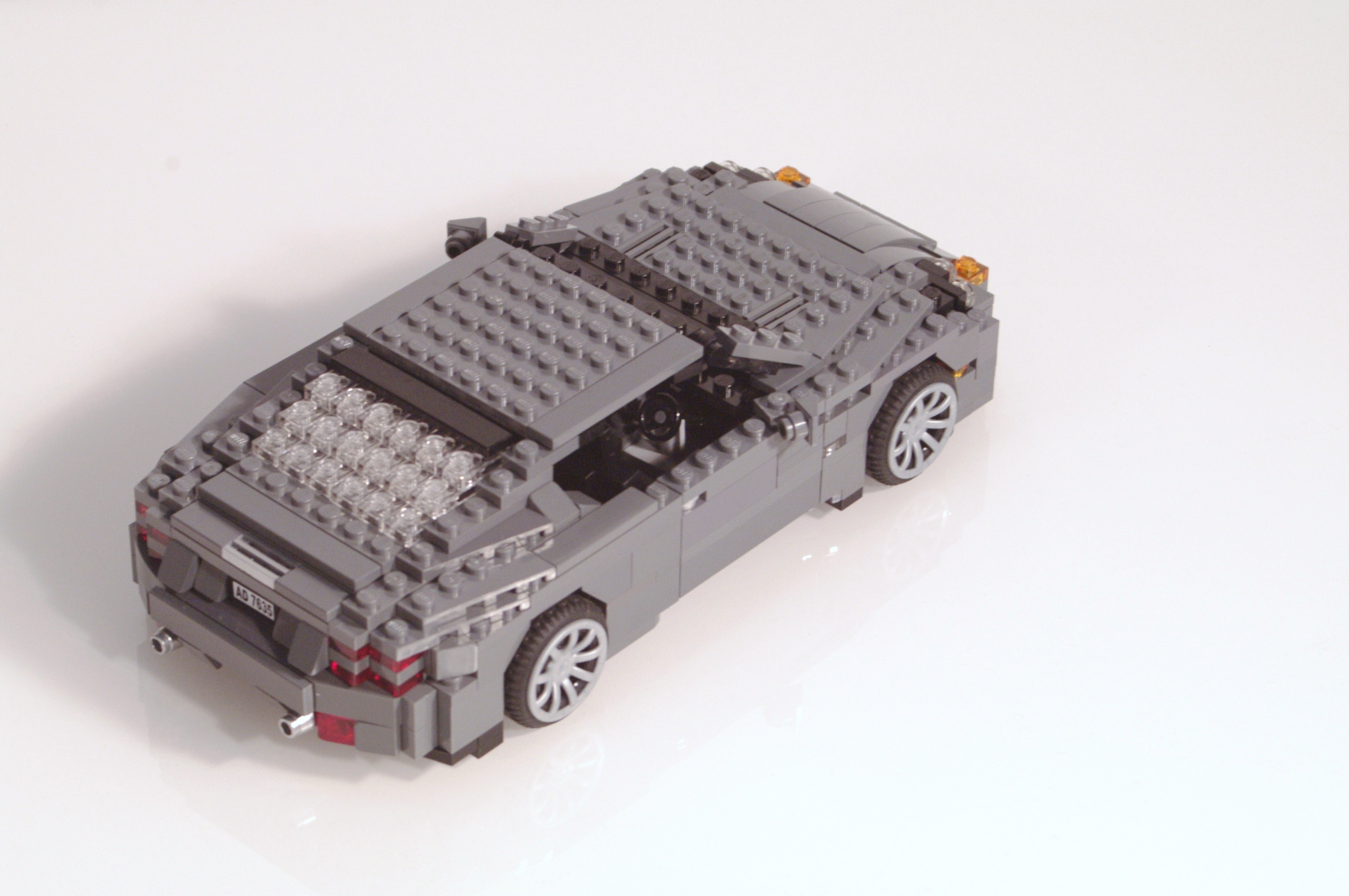 aston_martin_db9_coupe_15.jpg