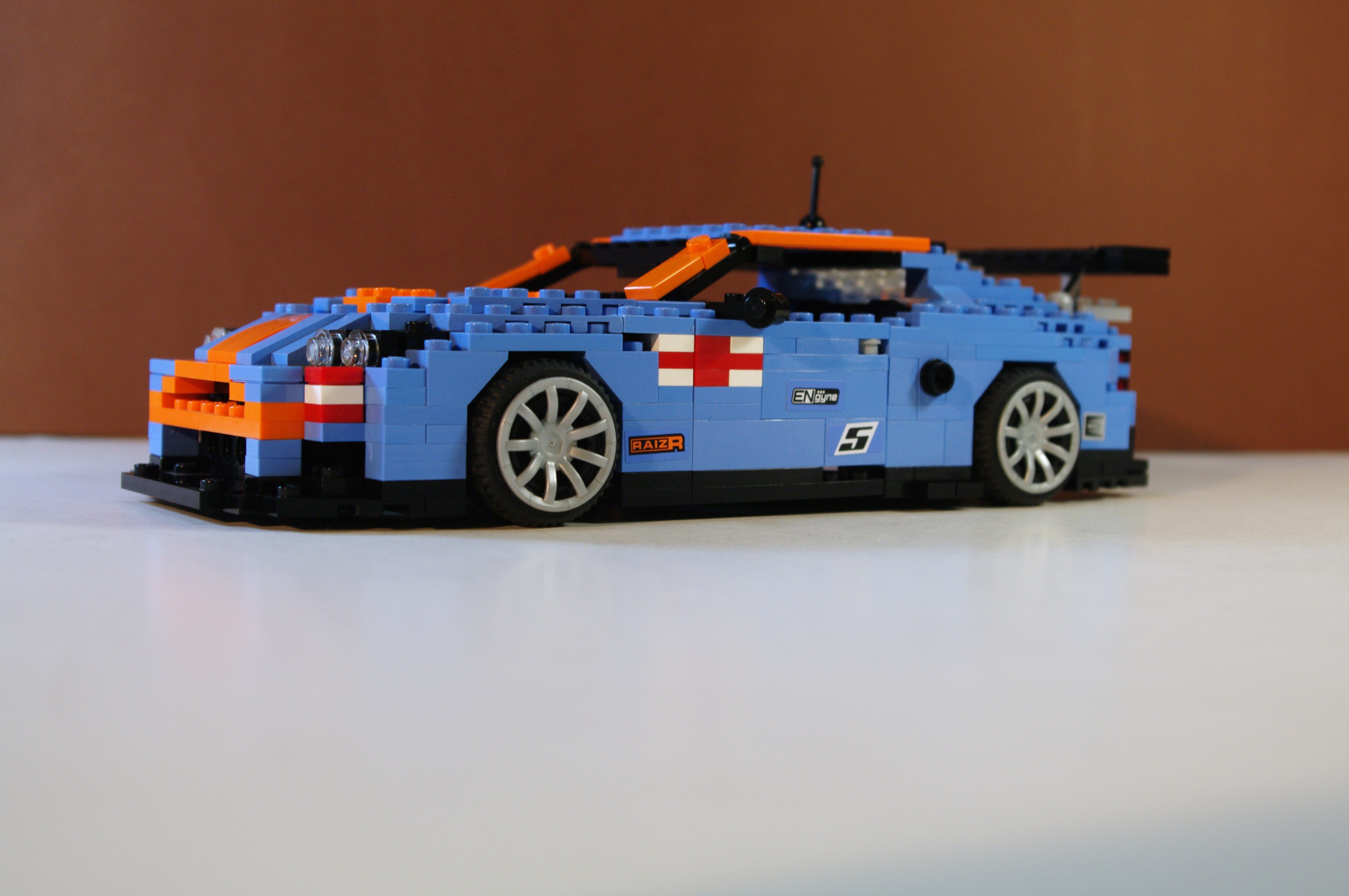 am_dbr9_racer_05.jpg