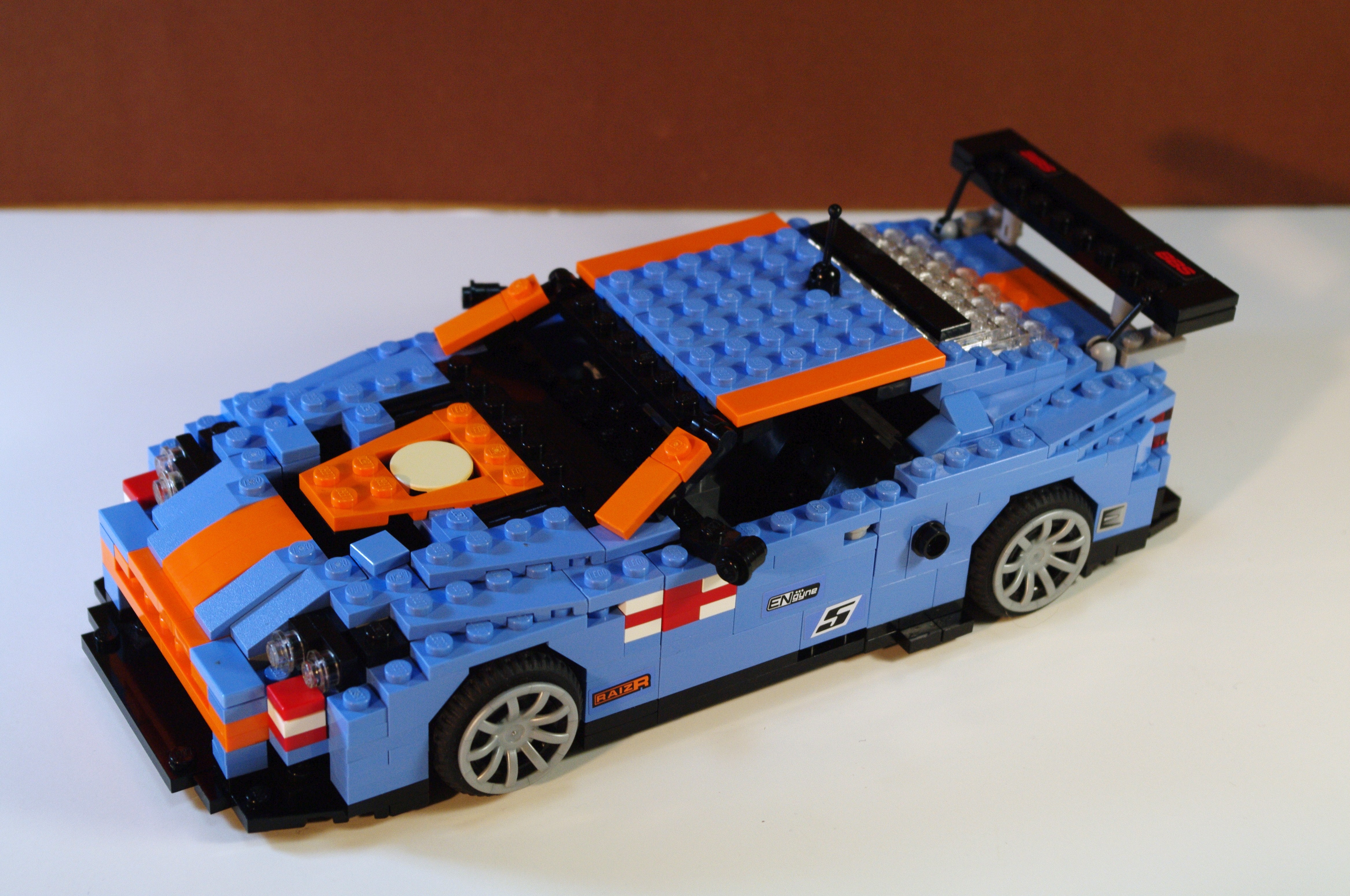 am_dbr9_racer_07.jpg