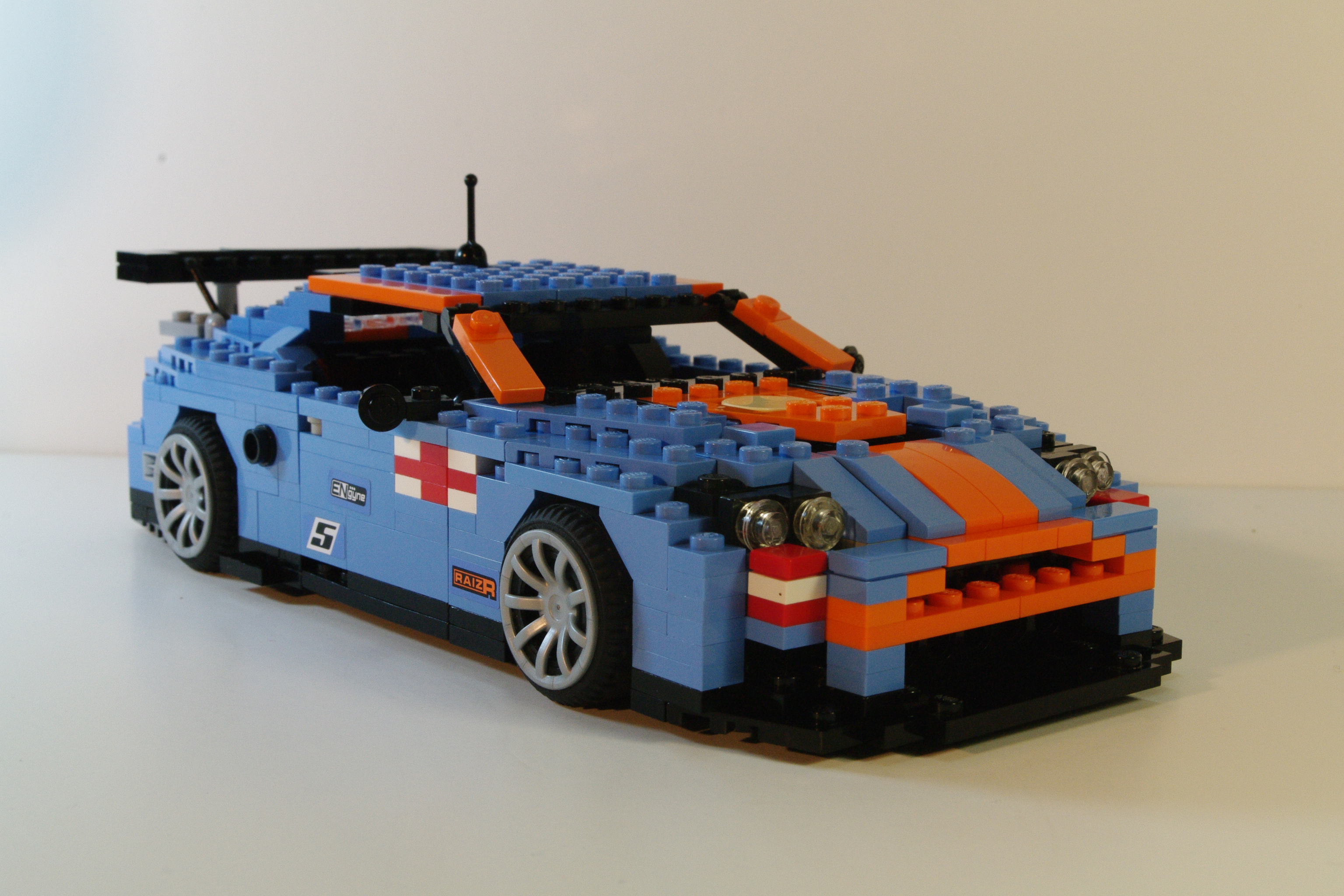 am_dbr9_racer_20.jpg