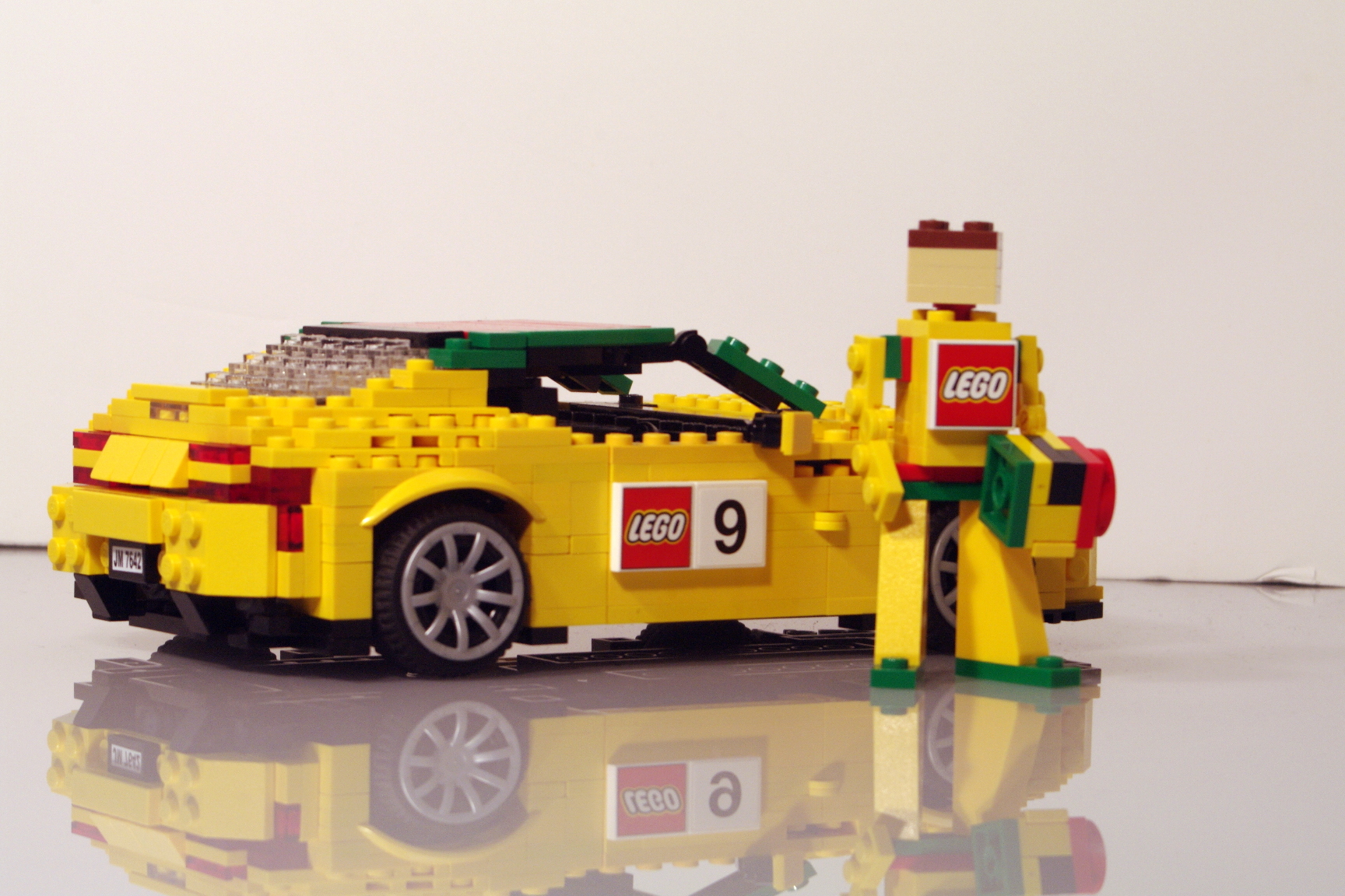 aston_martin_n24_racer_05.jpg