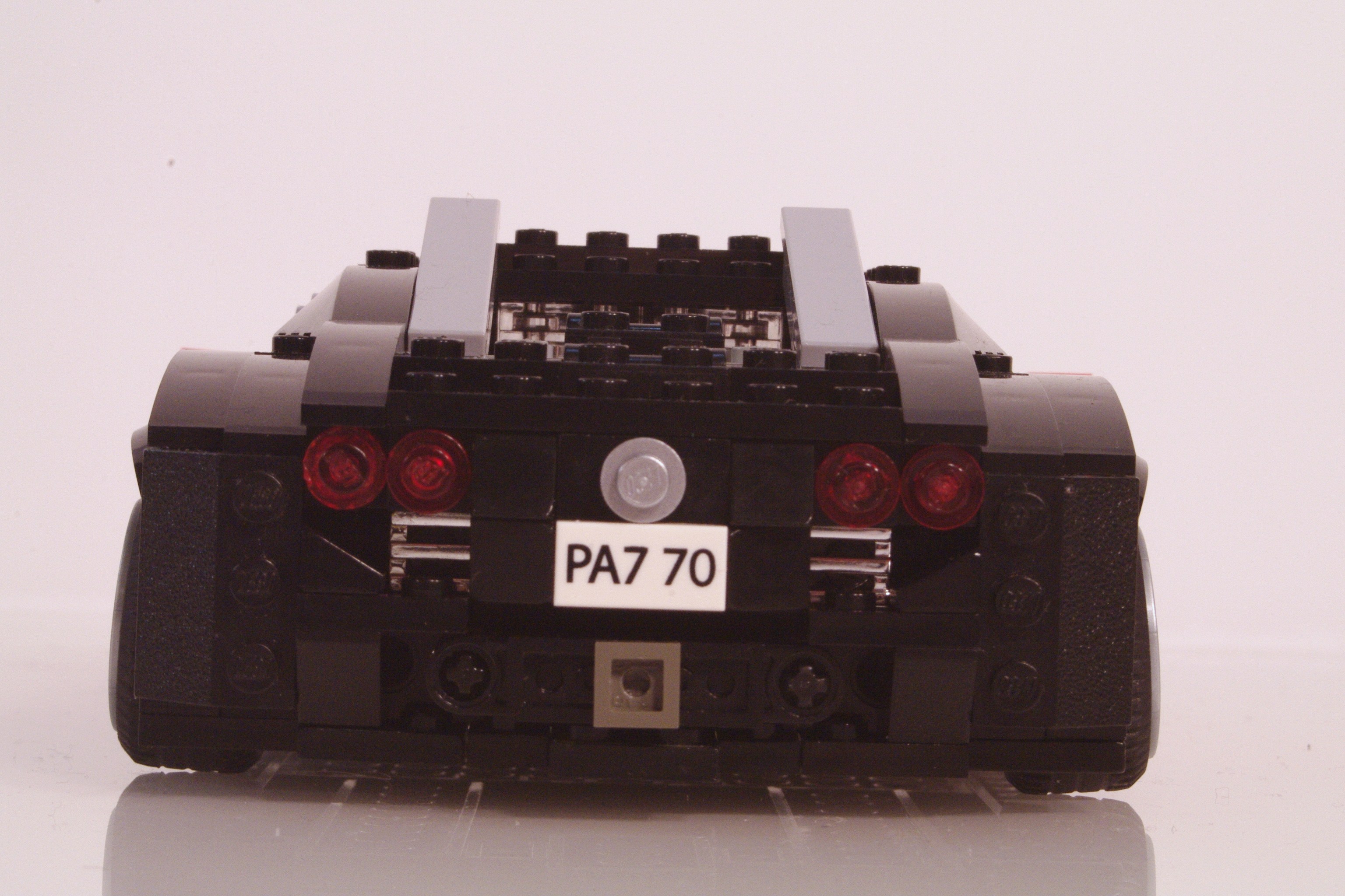 bugatti_veyron_35.jpg