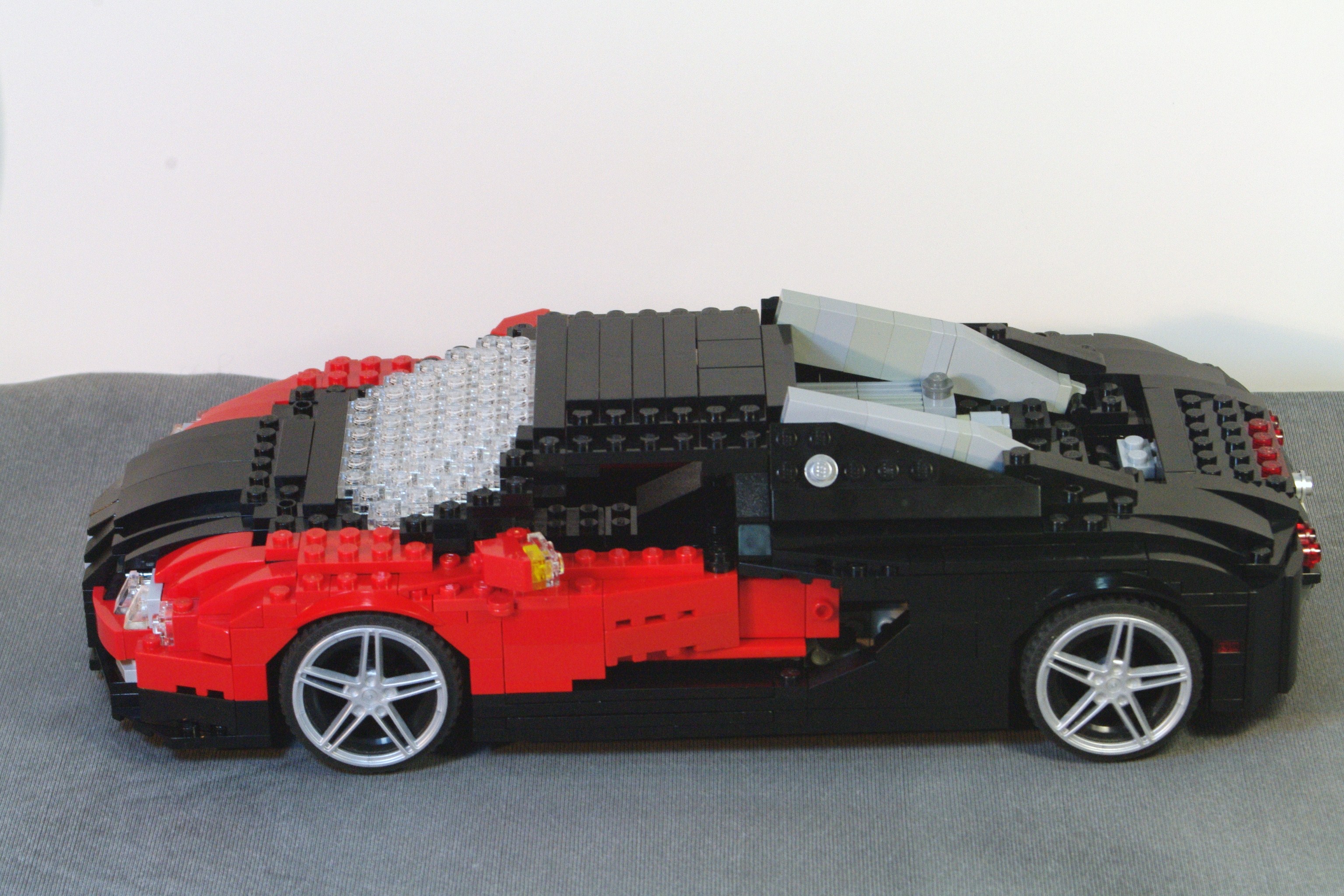 bugatti_veyron_large_06.jpg