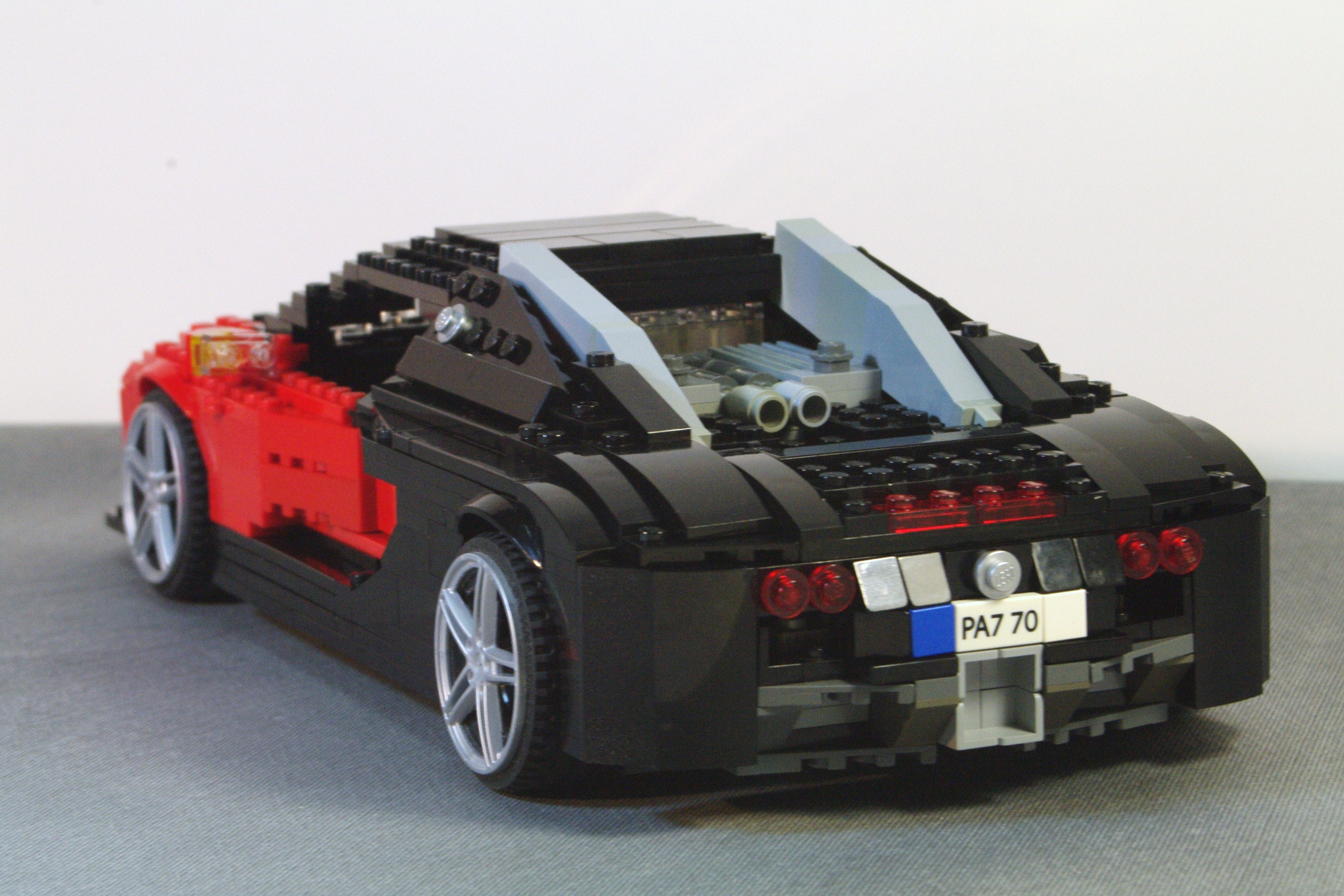 bugatti_veyron_large_11.jpg