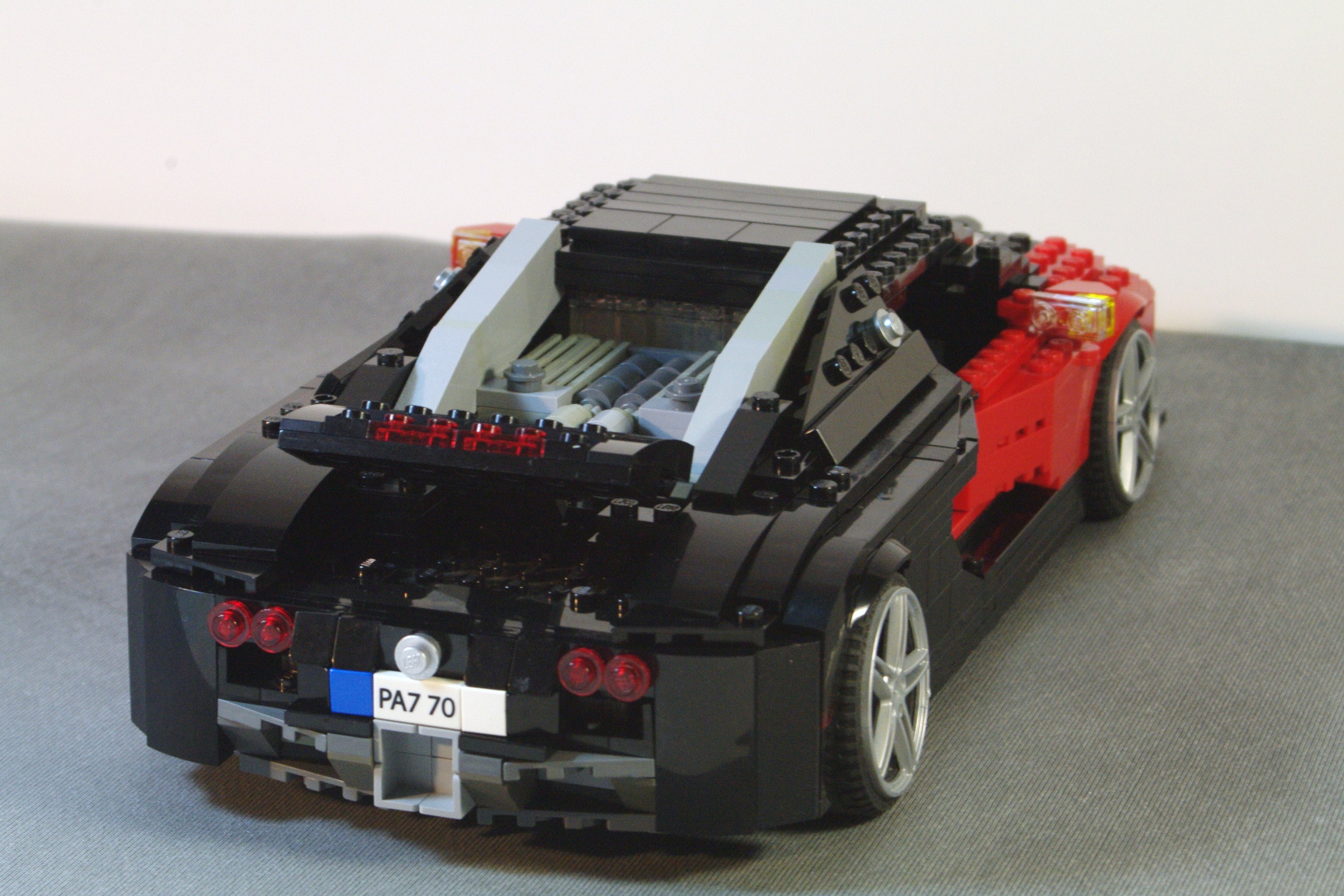 bugatti_veyron_large_17.jpg