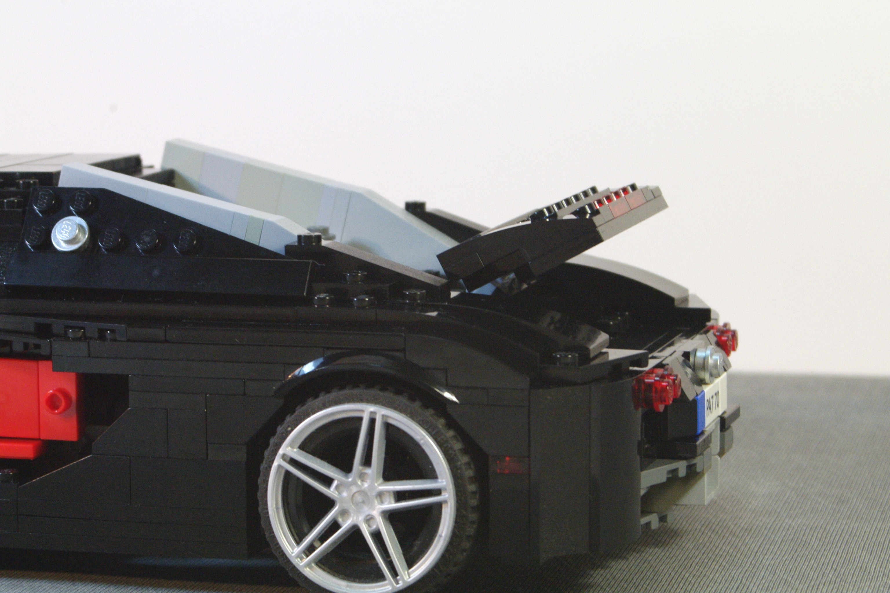 bugatti_veyron_large_19.jpg