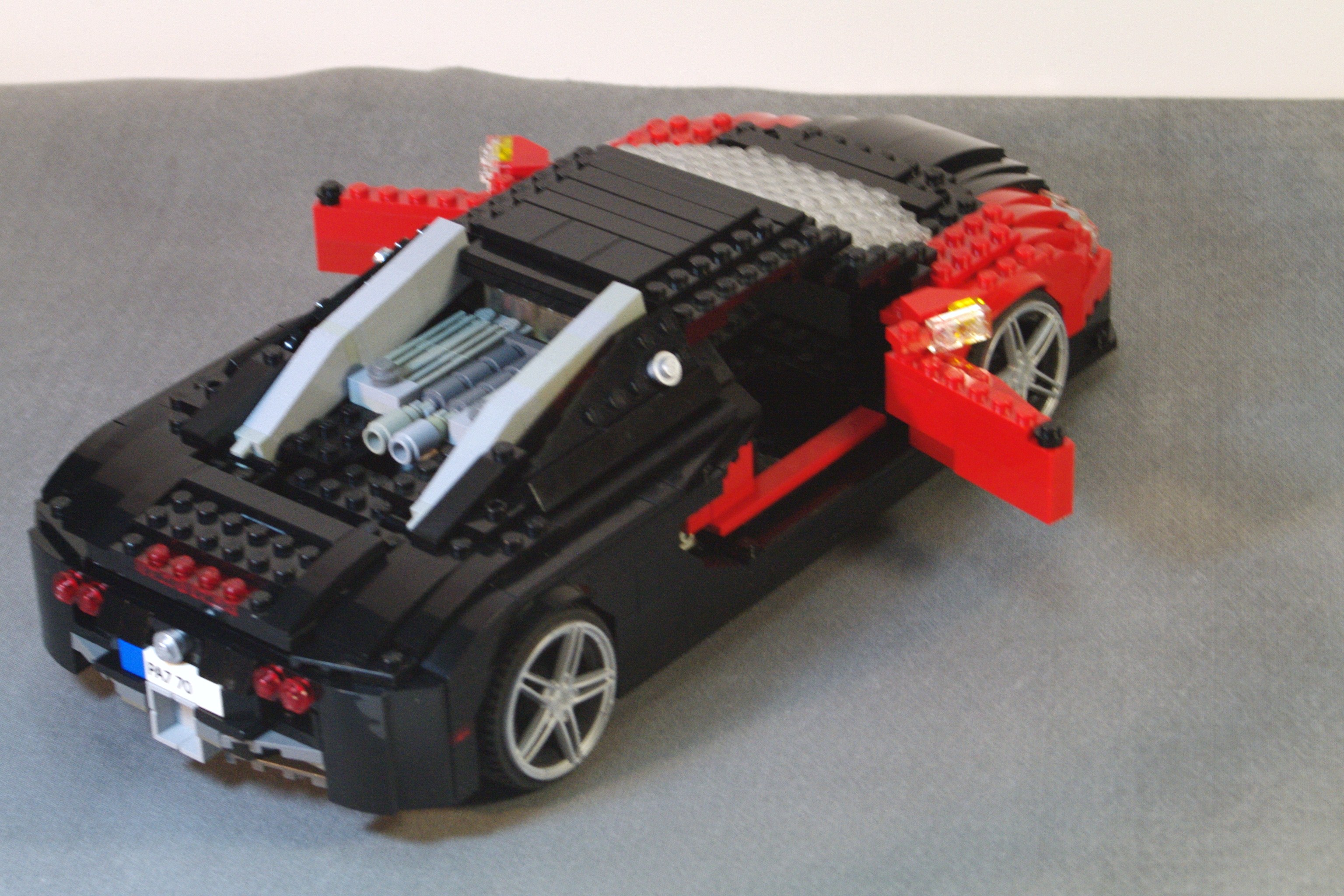 bugatti_veyron_large_20.jpg