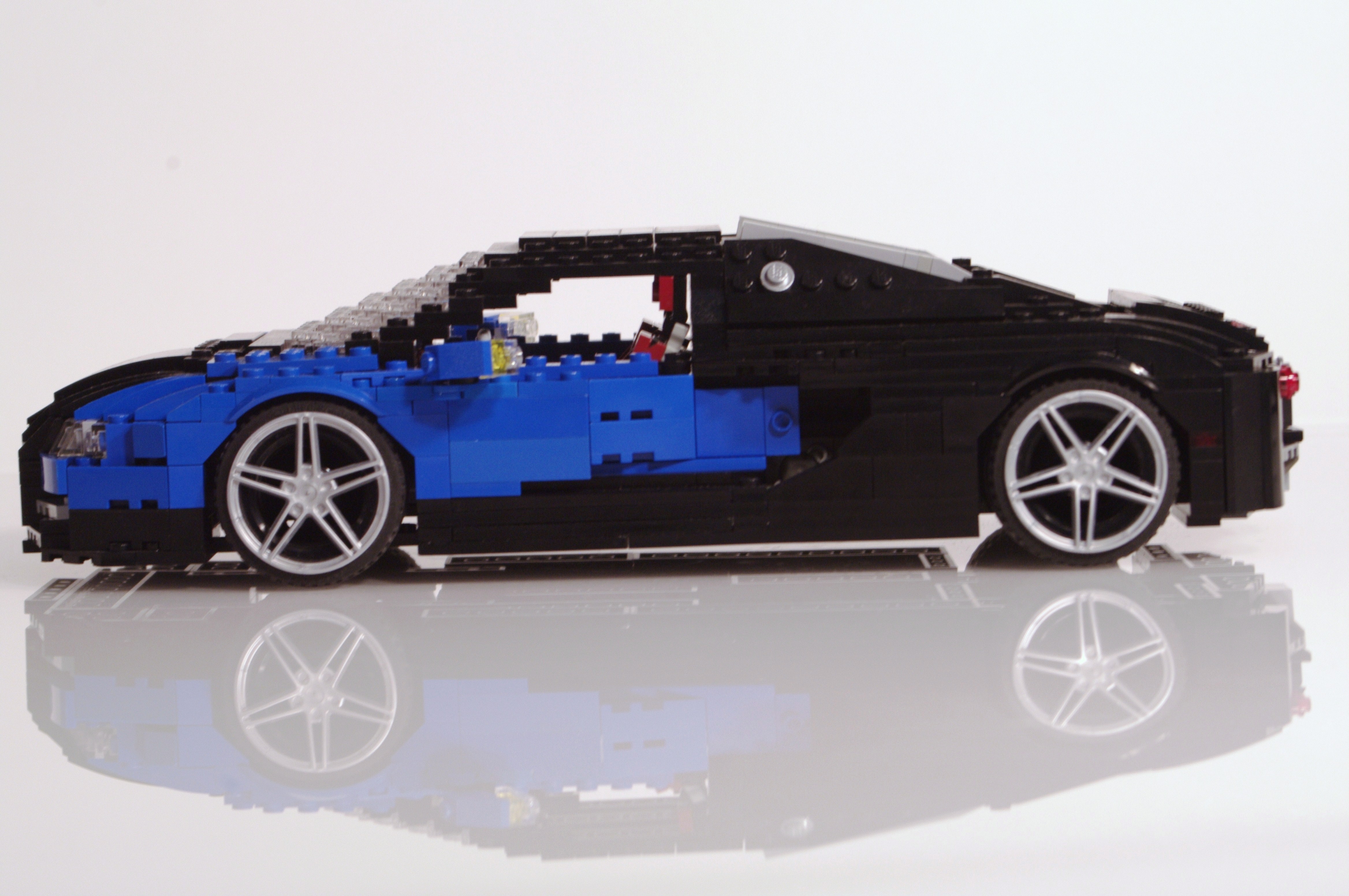 bugatti_veyron_large_24.jpg
