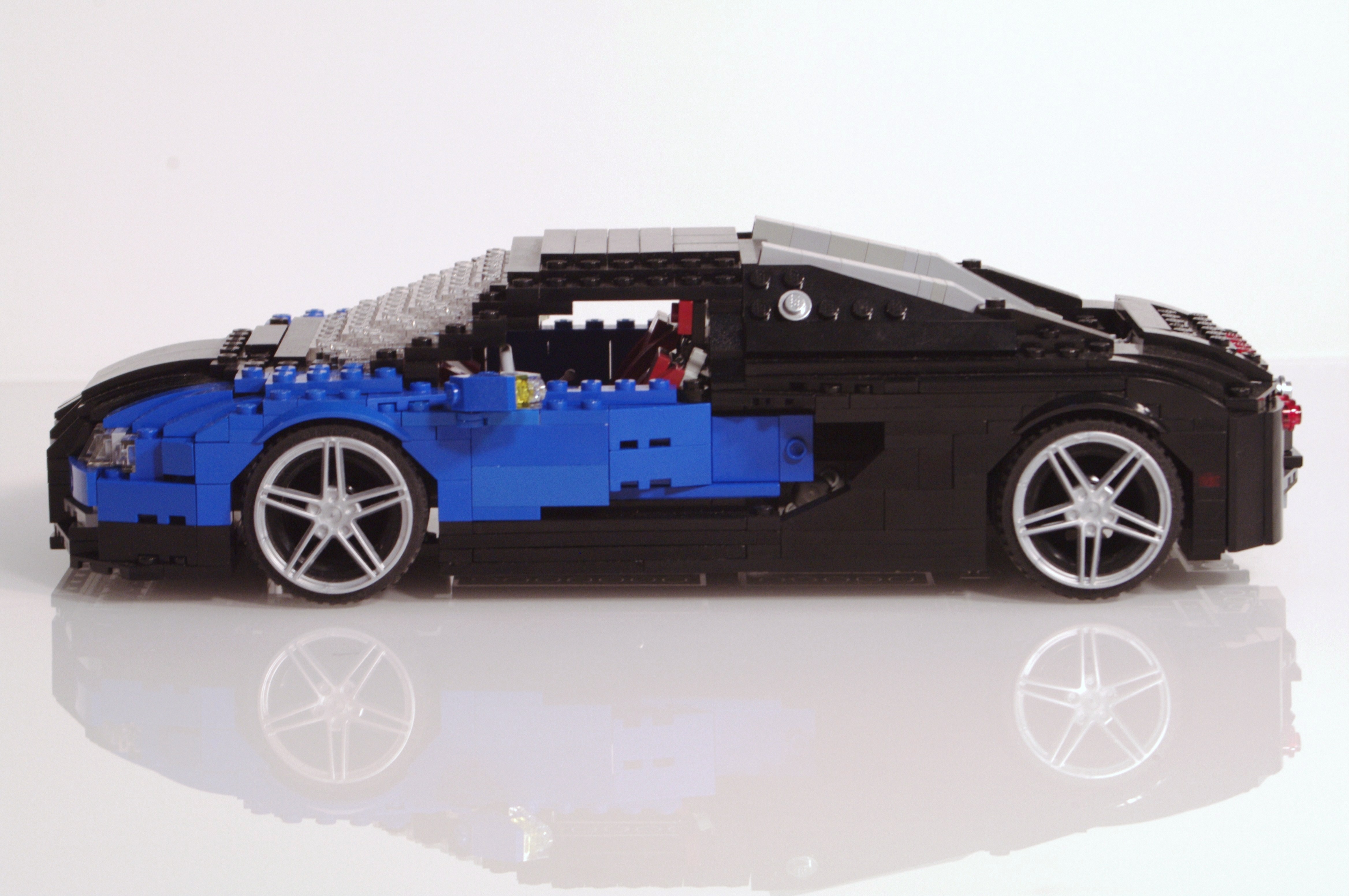 bugatti_veyron_large_25.jpg