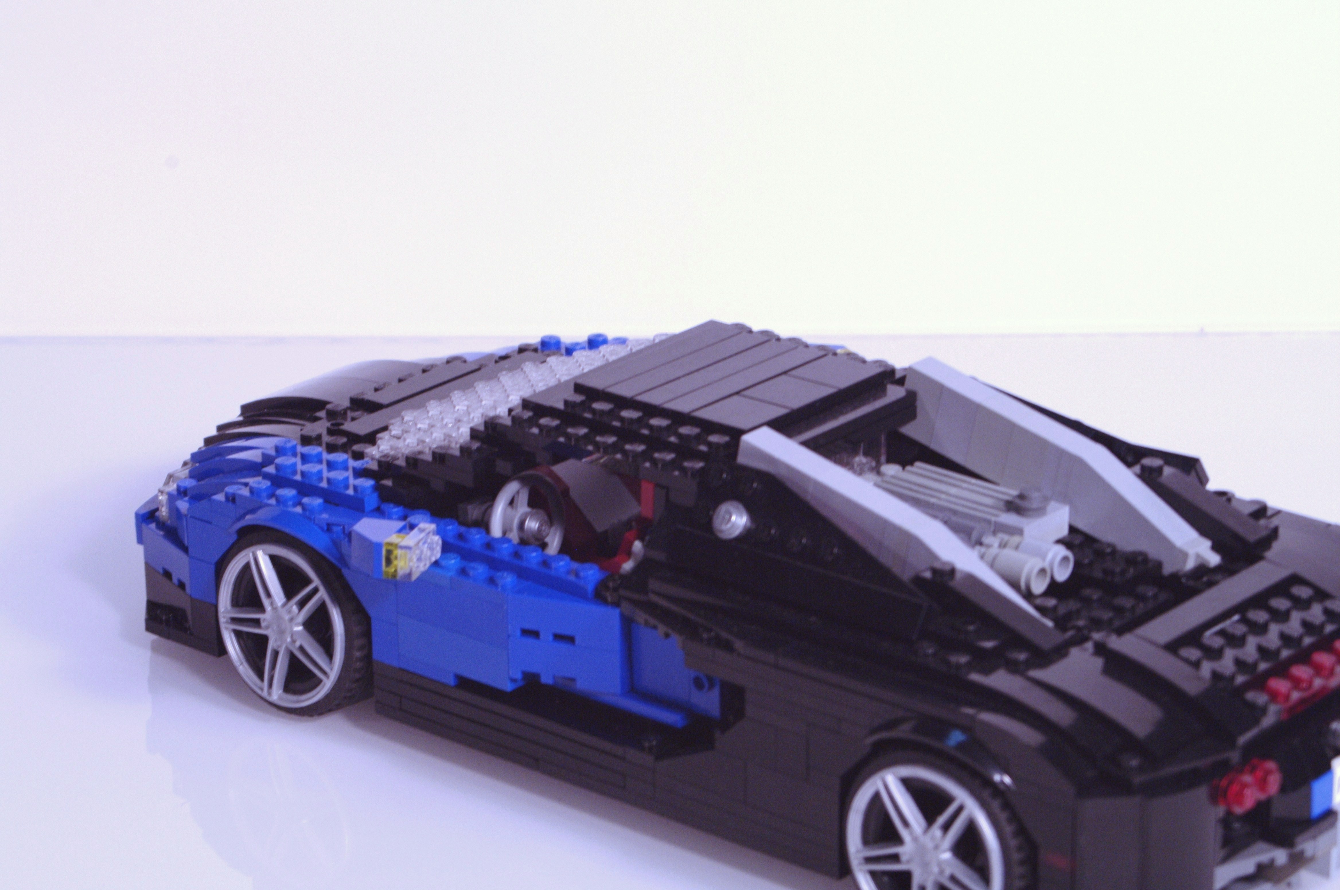 bugatti_veyron_large_29.jpg