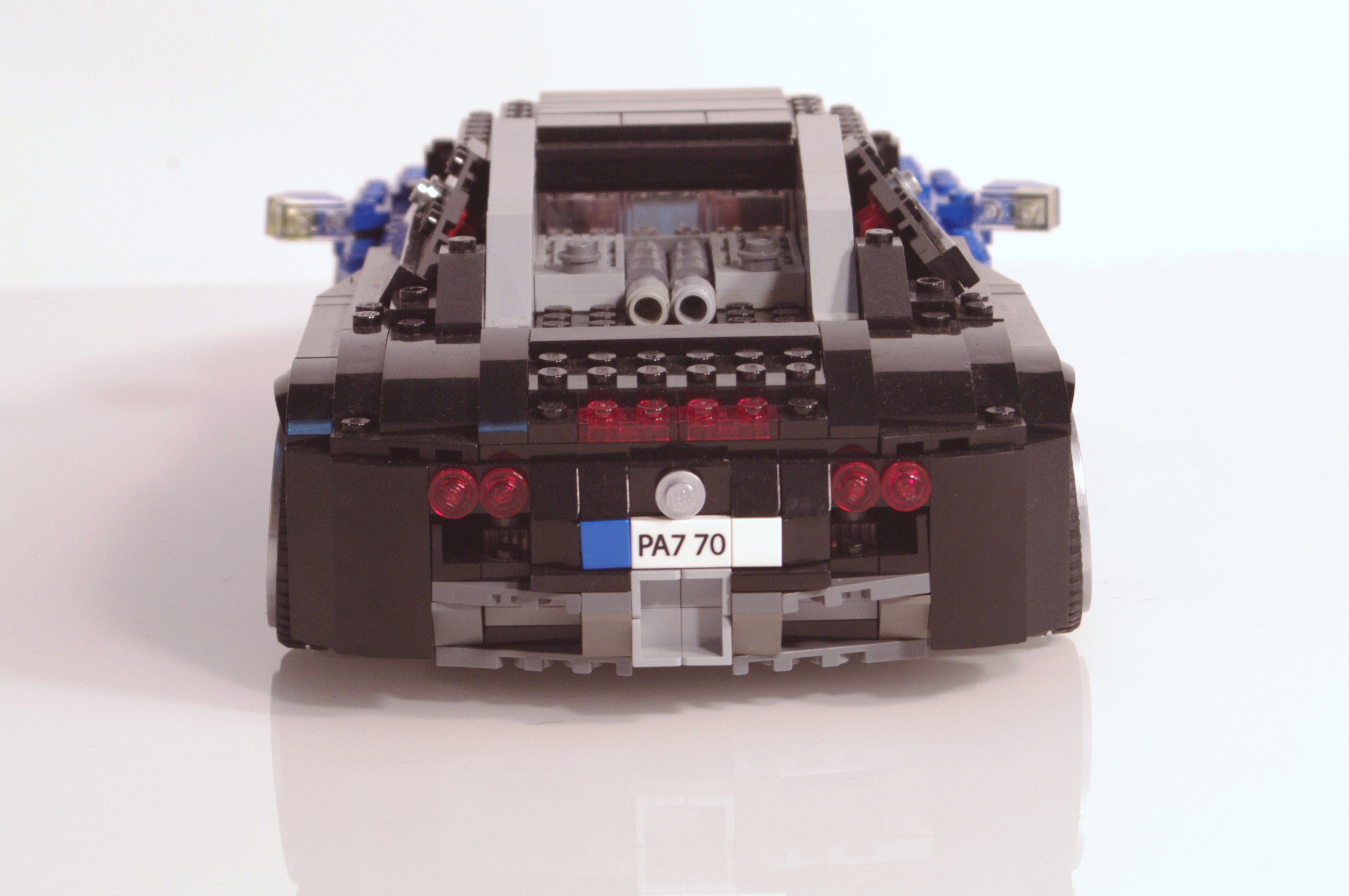 bugatti_veyron_large_32.jpg