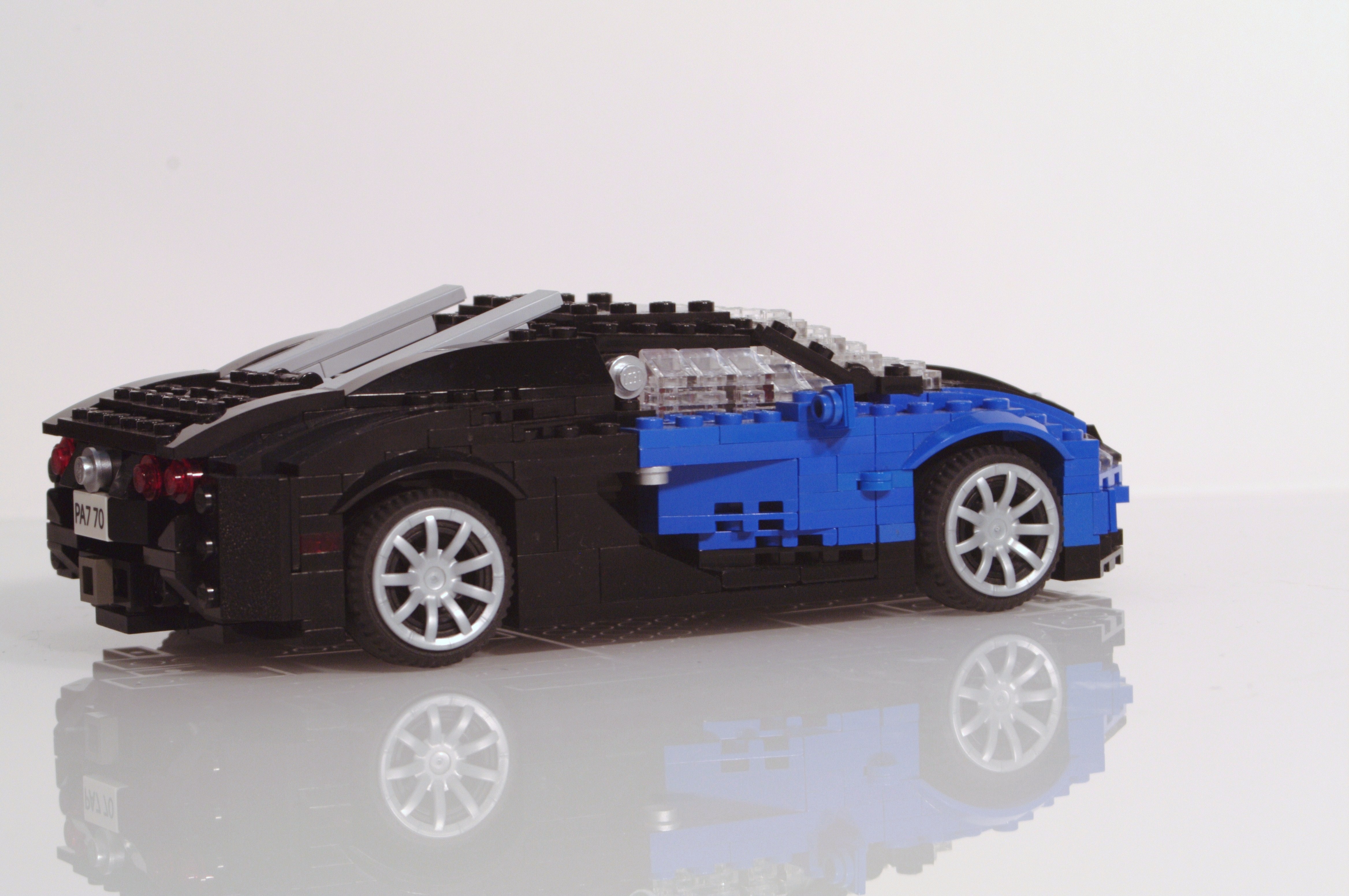 bugatti_veyron_70.jpg