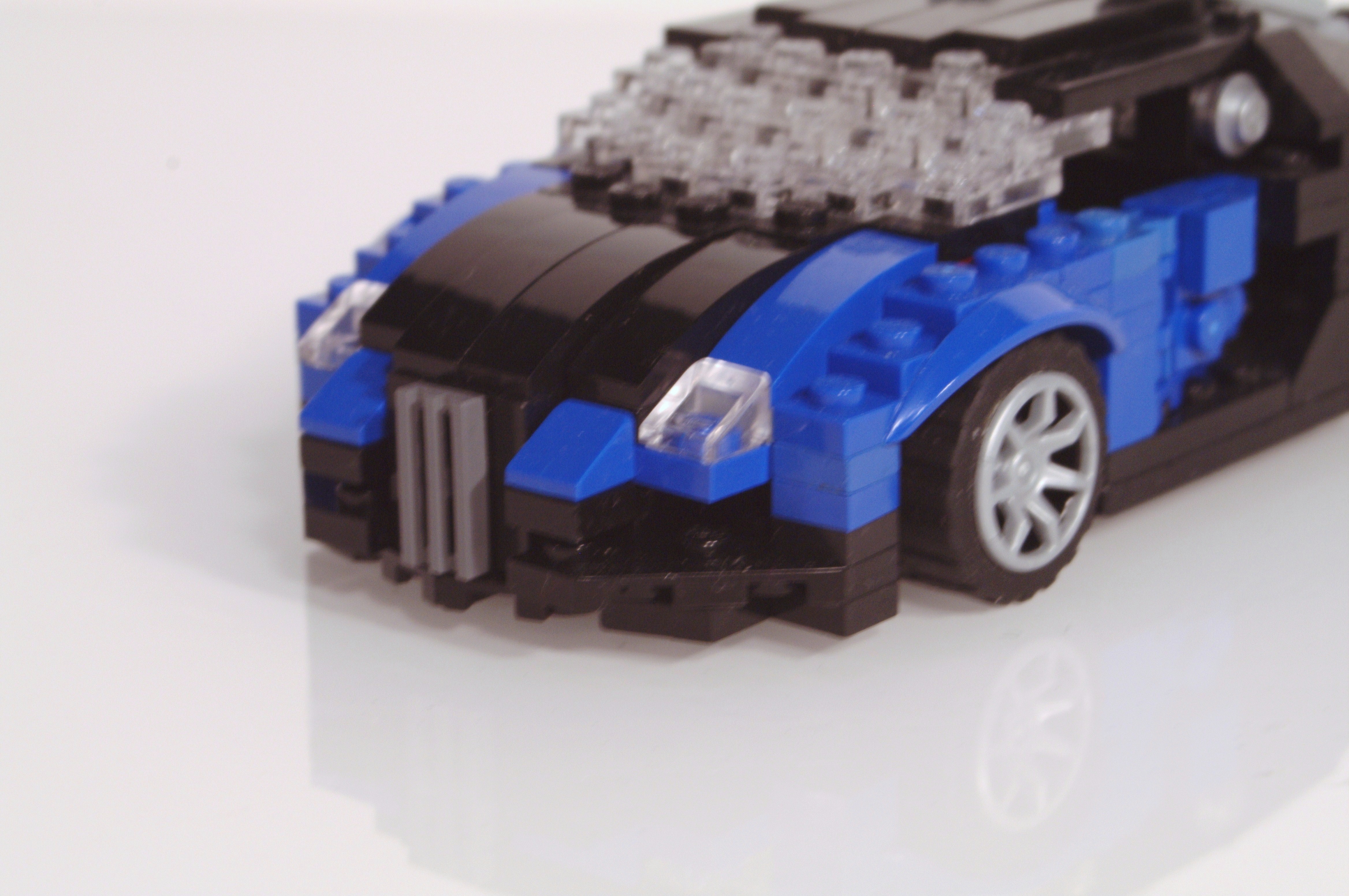 bugatti_veyron_1to28_12.jpg